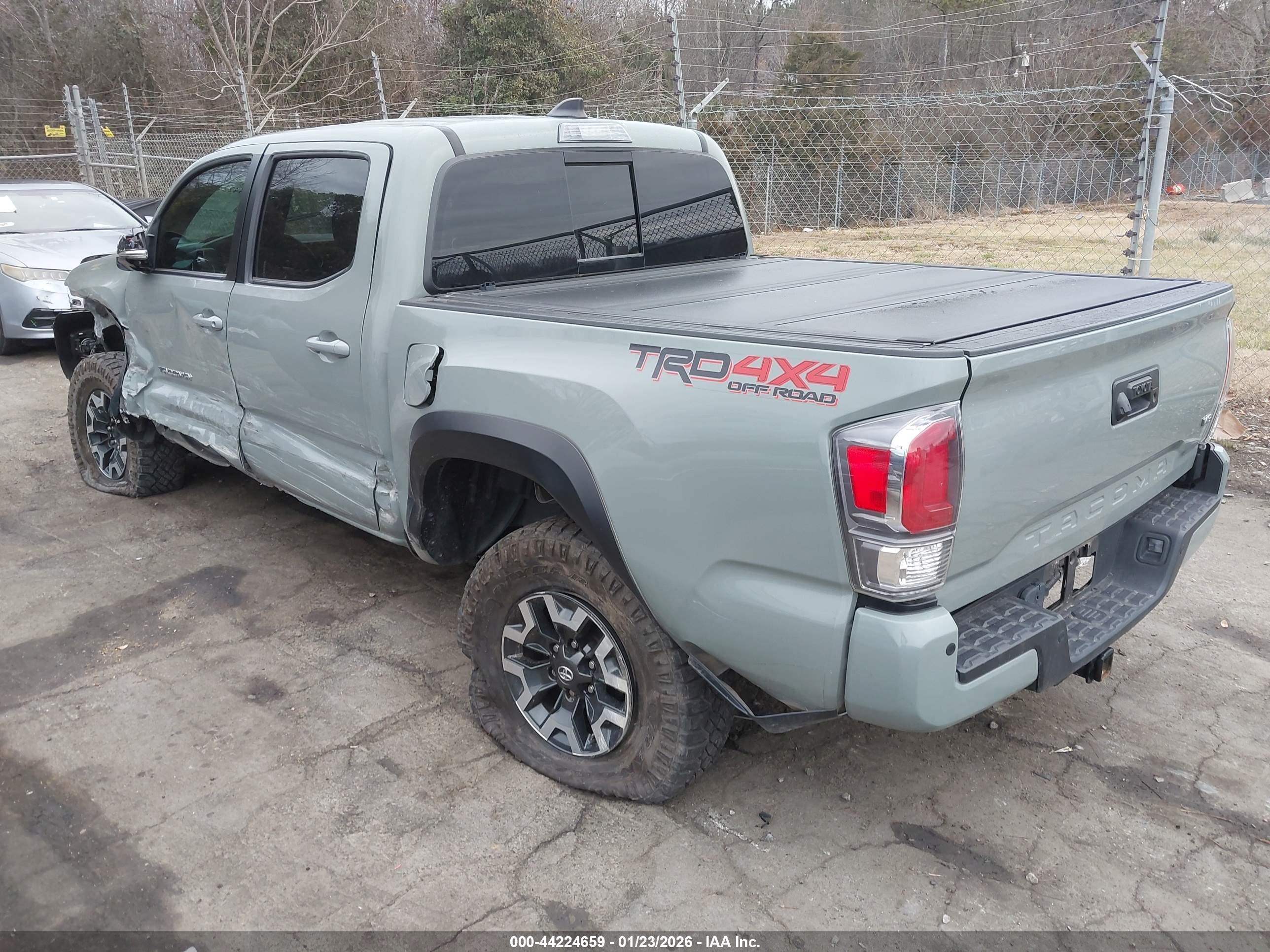 TOYOTA TACOMA image 3