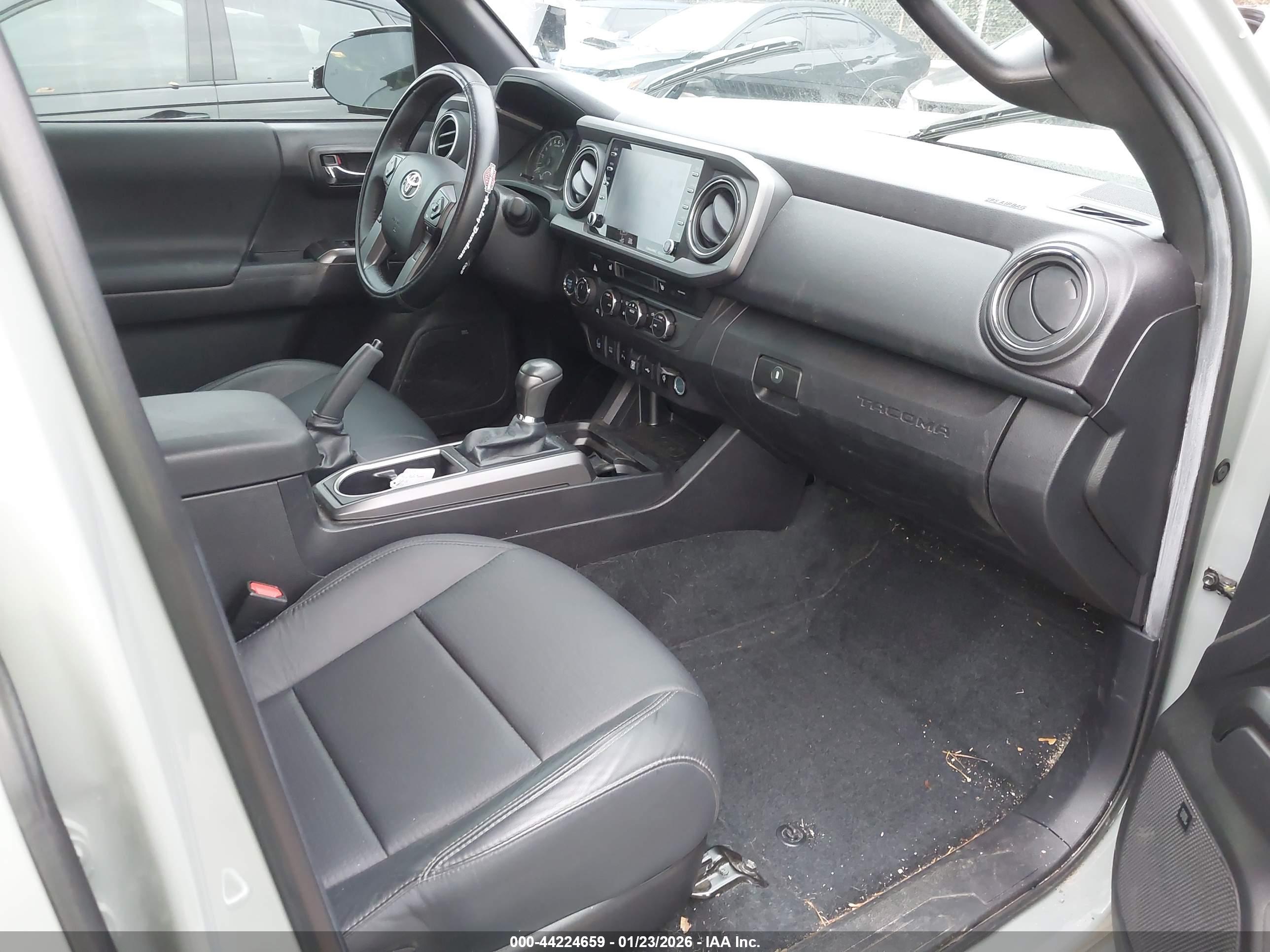 TOYOTA TACOMA image 5