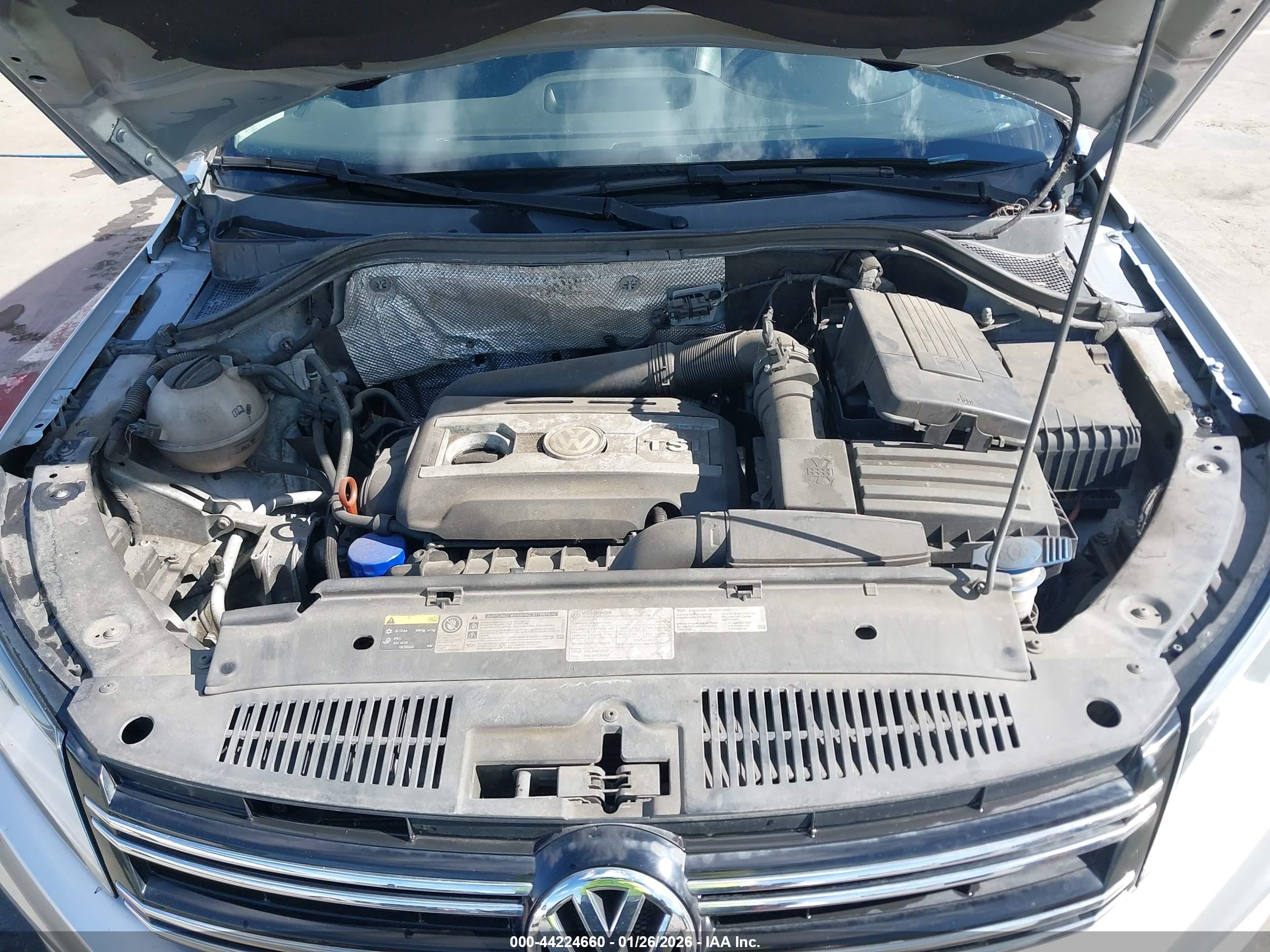 VOLKSWAGEN TIGUAN image 10