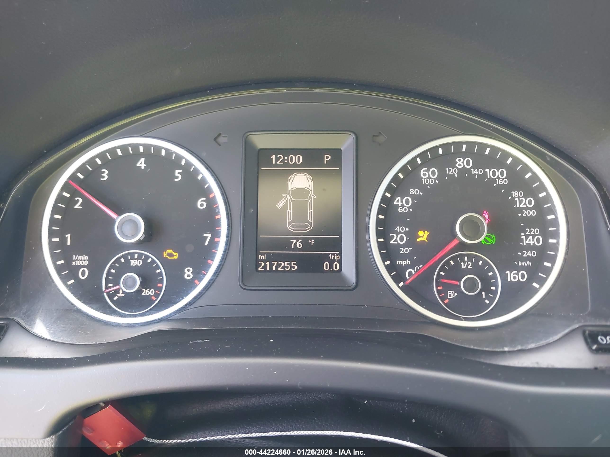 VOLKSWAGEN TIGUAN image 7