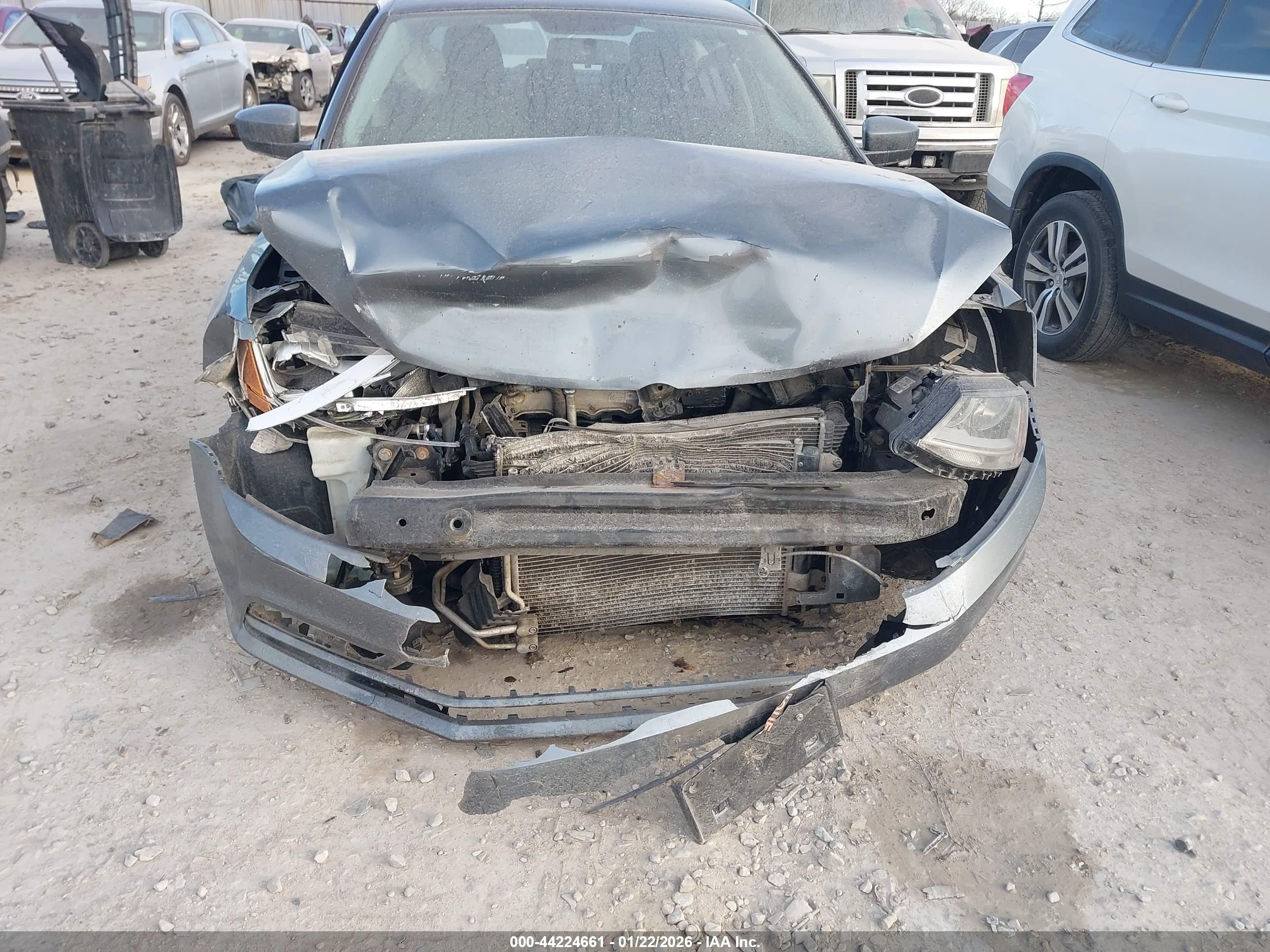 VOLKSWAGEN JETTA image 6