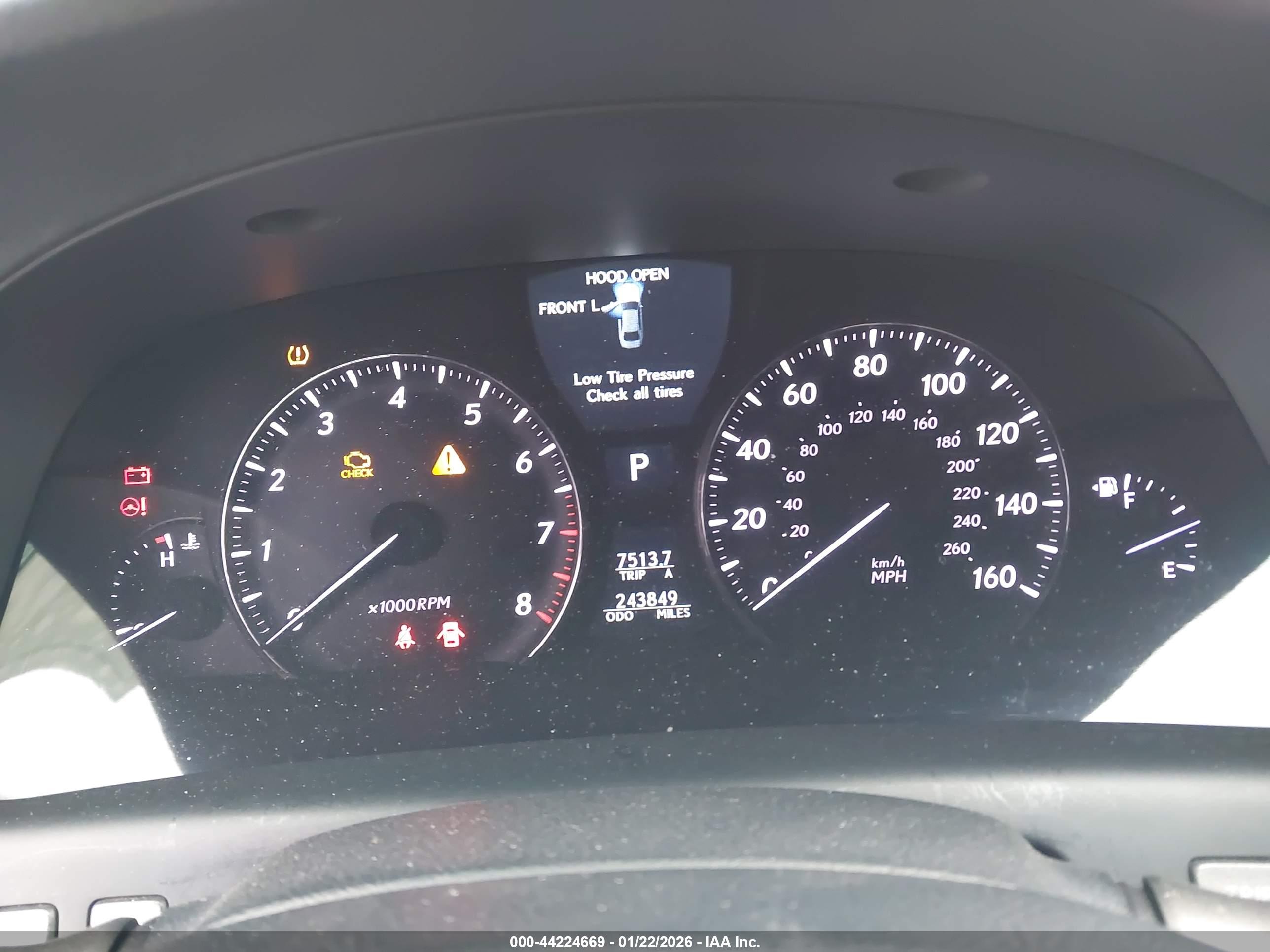 LEXUS LS image 7