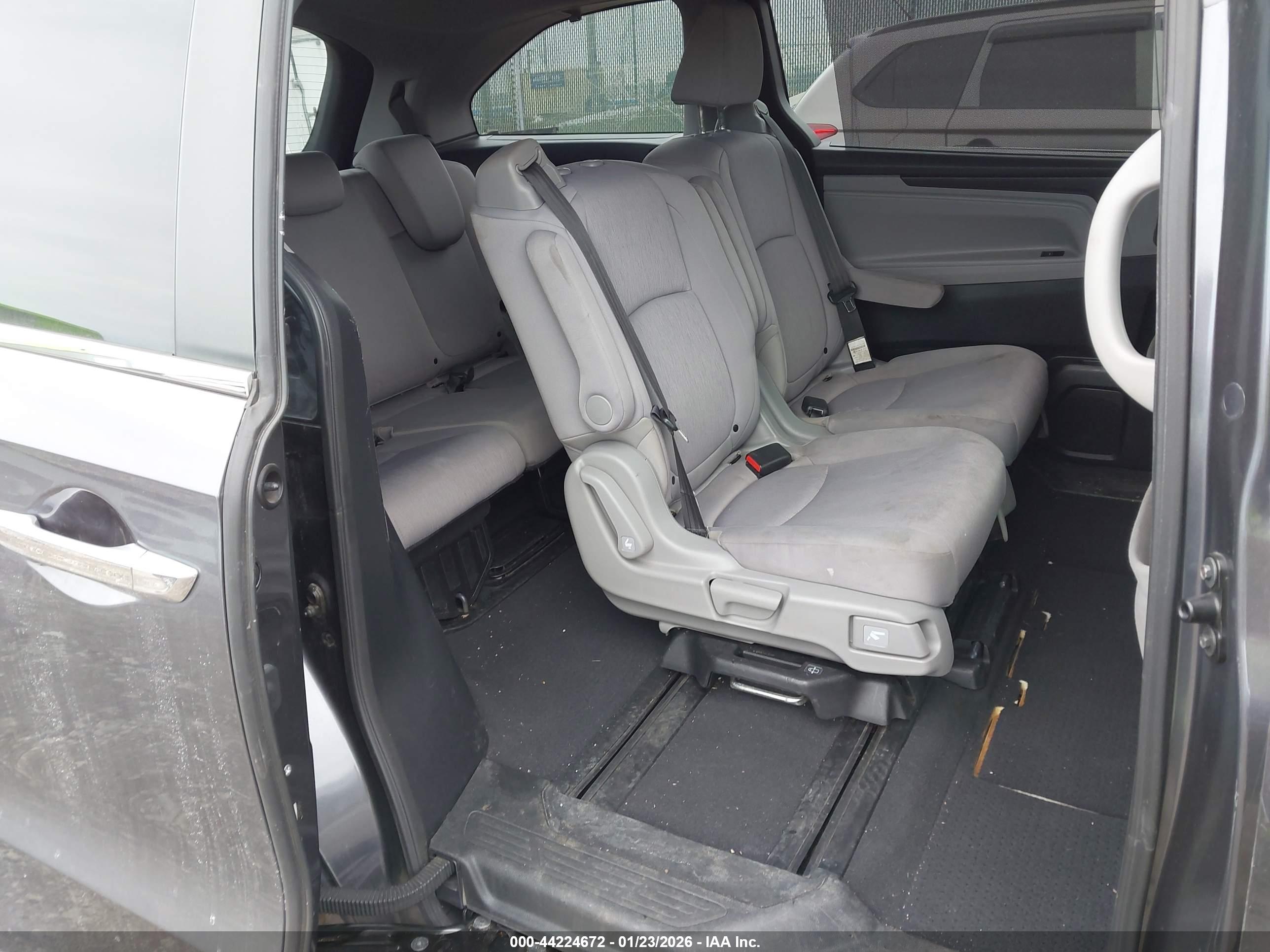 HONDA ODYSSEY image 8