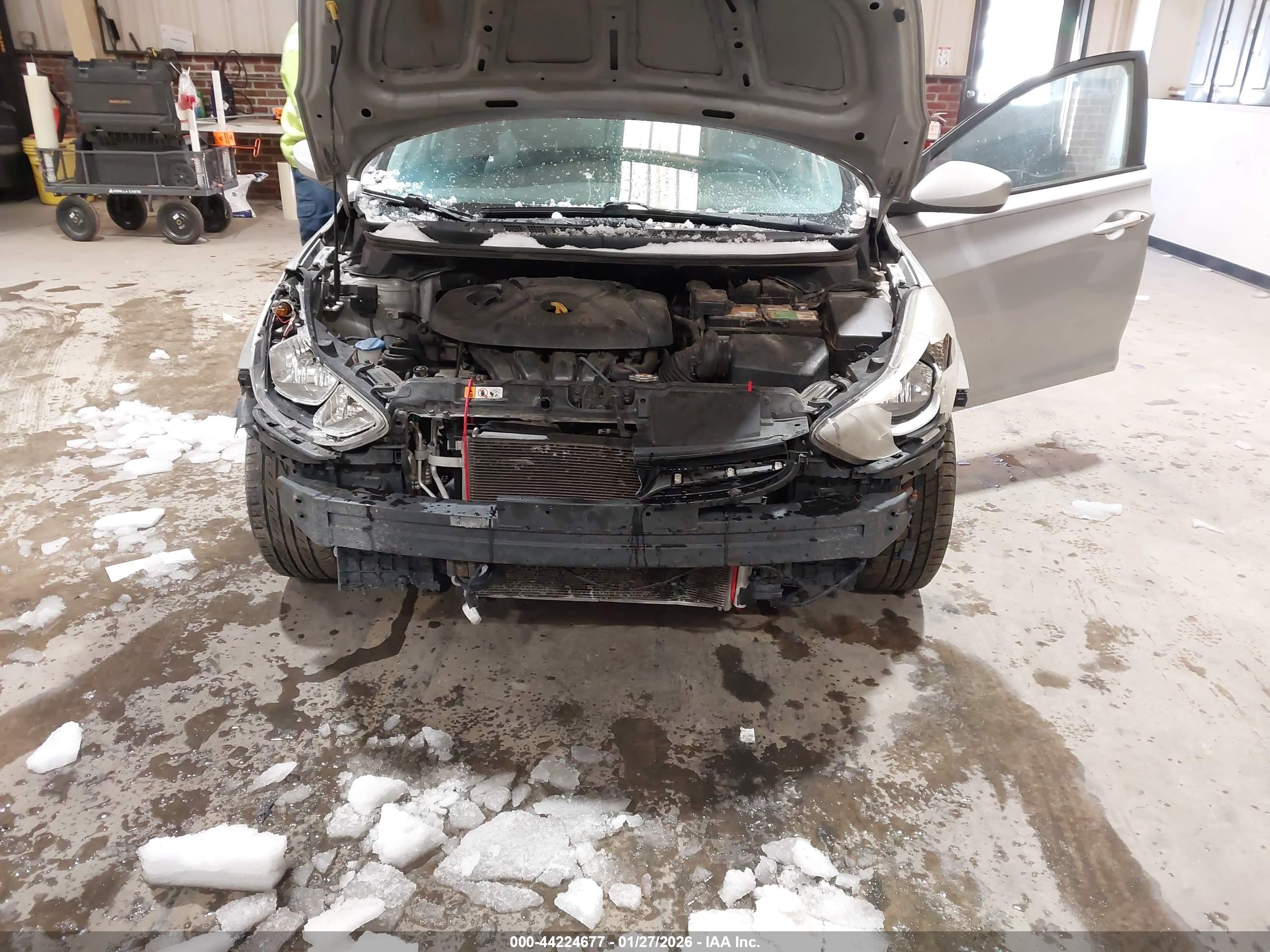 HYUNDAI ELANTRA image 6