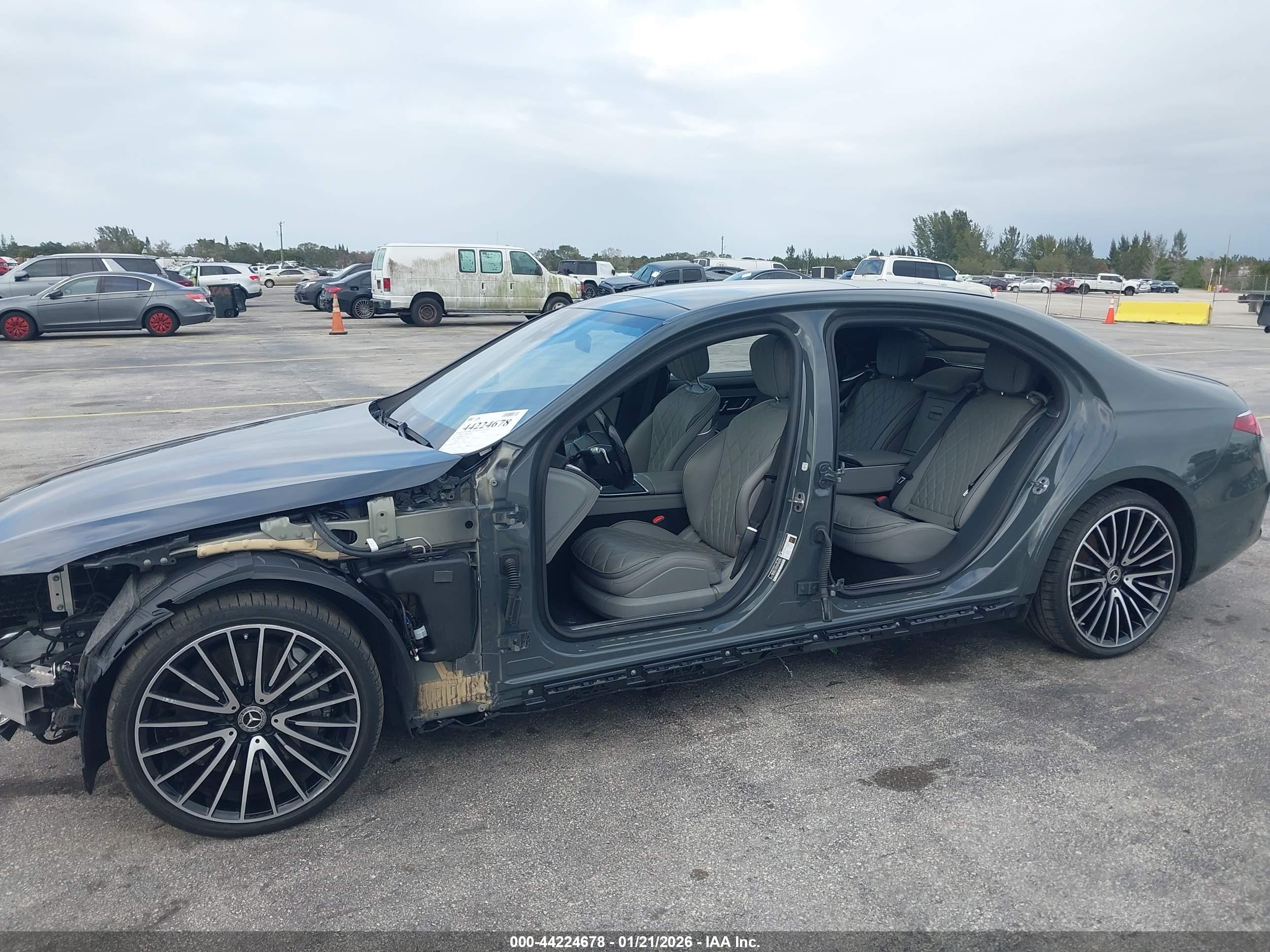 MERCEDES-BENZ S image 6