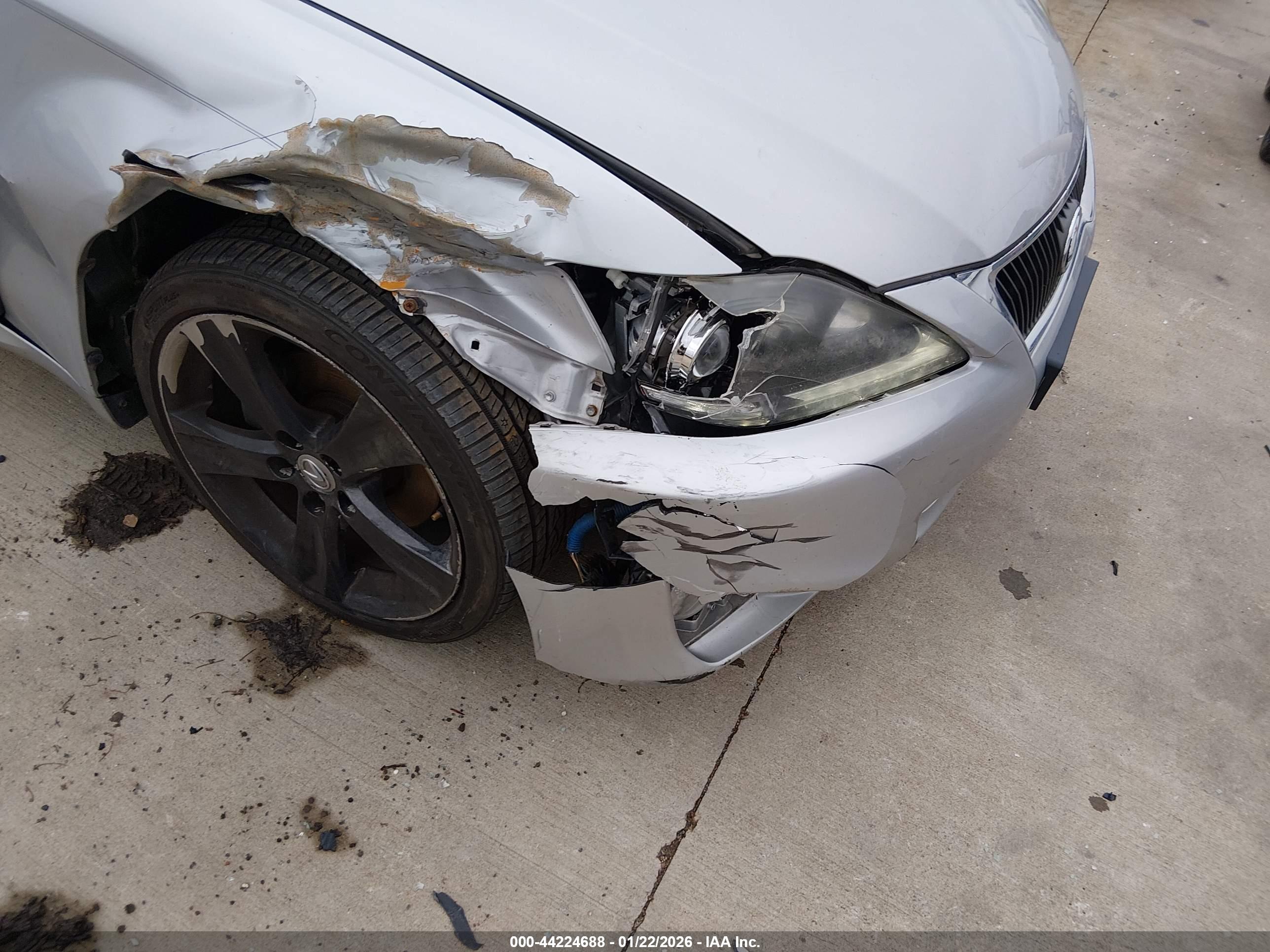 LEXUS IS image 6