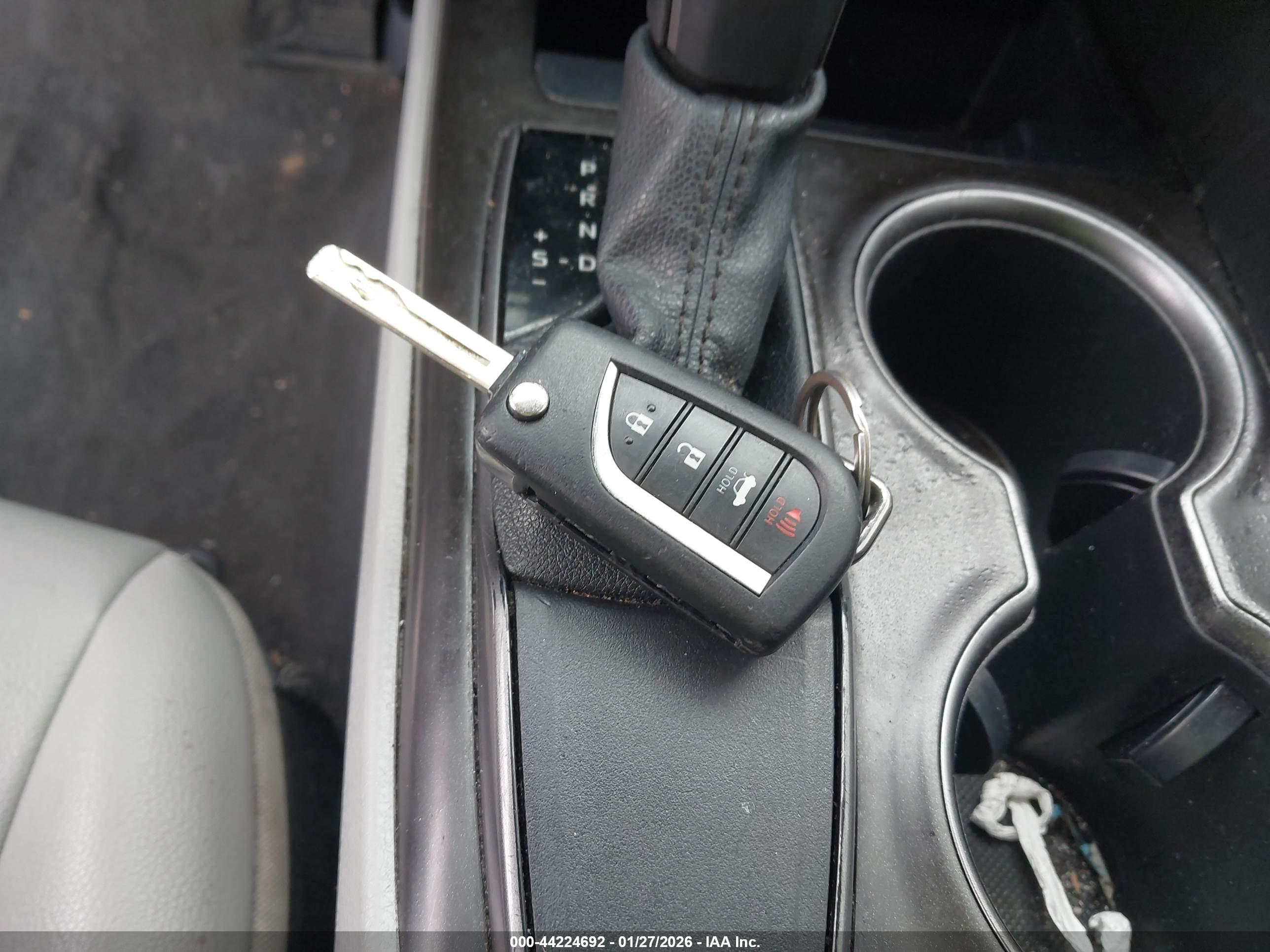 TOYOTA CAMRY image 11