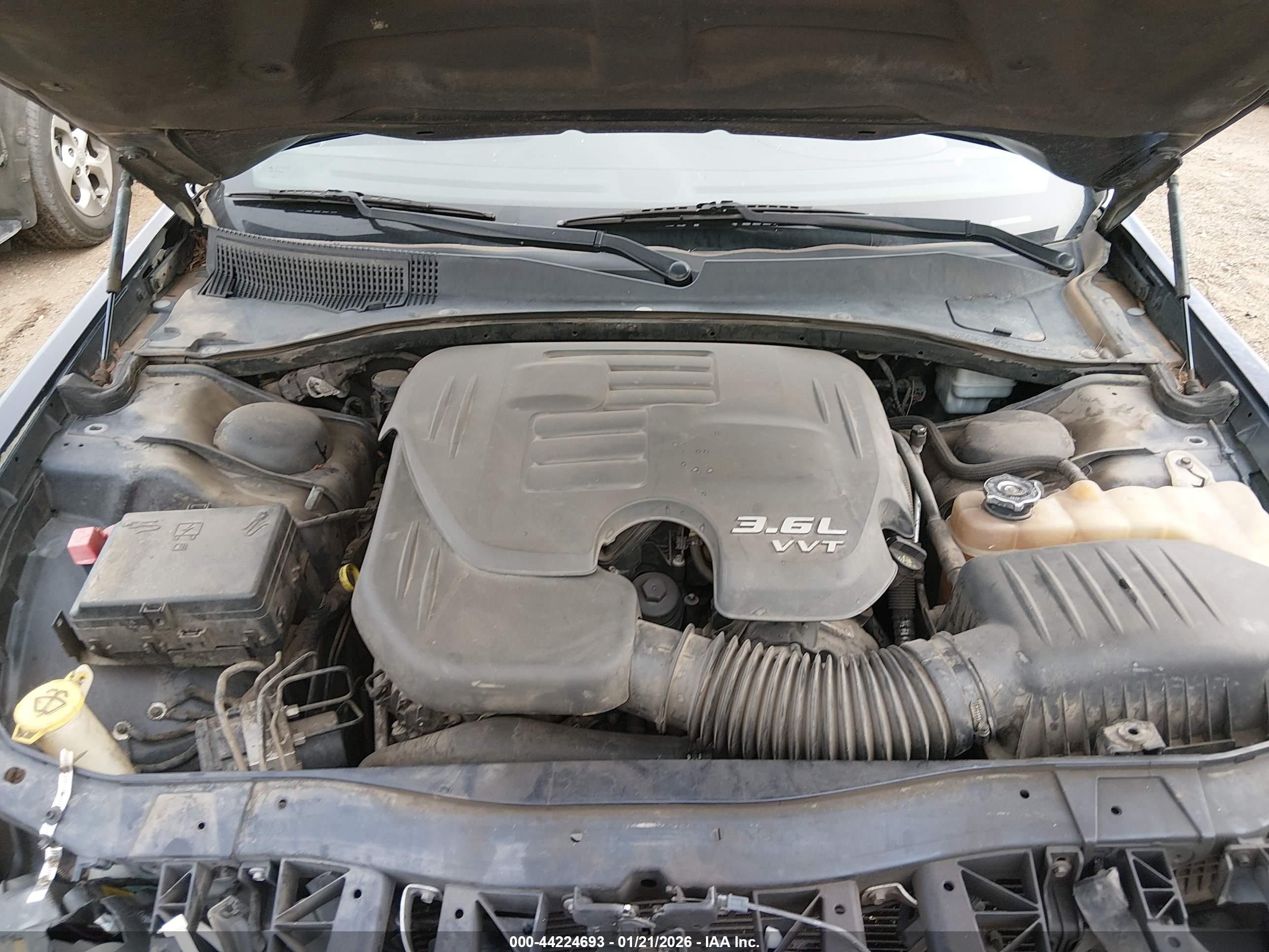 CHRYSLER 300 image 10