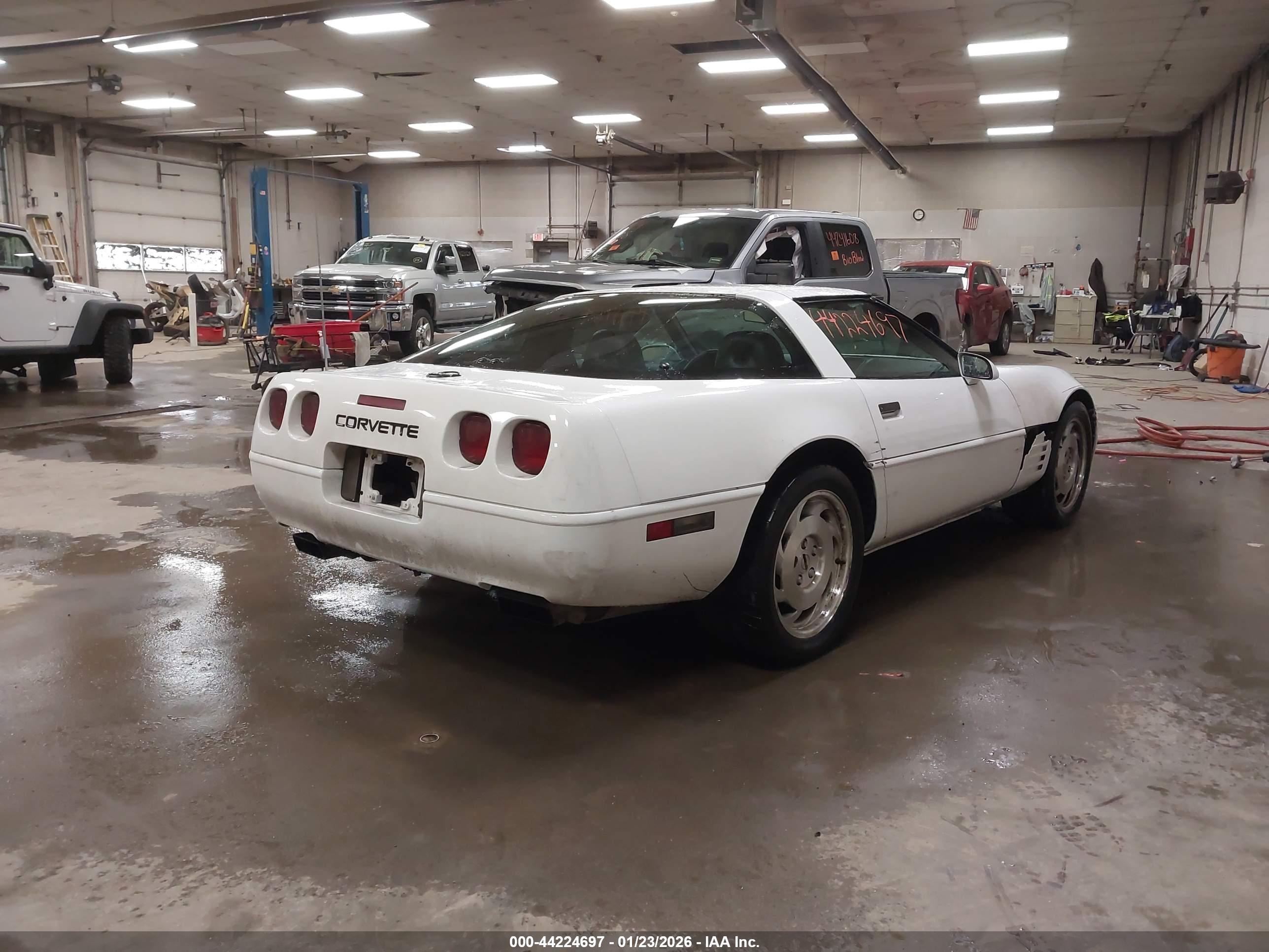 CHEVROLET CORVETTE image 4