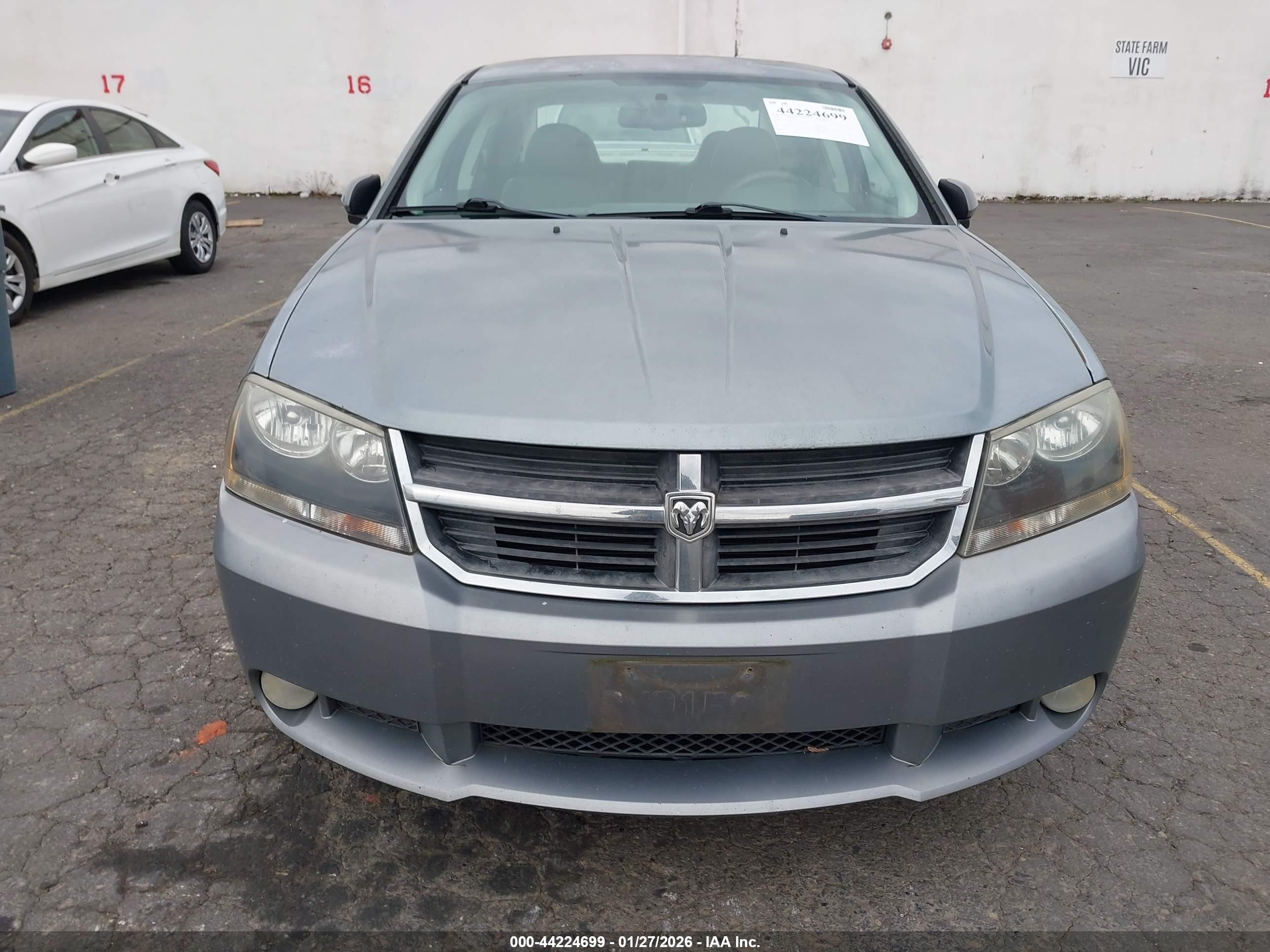 DODGE AVENGER image 6