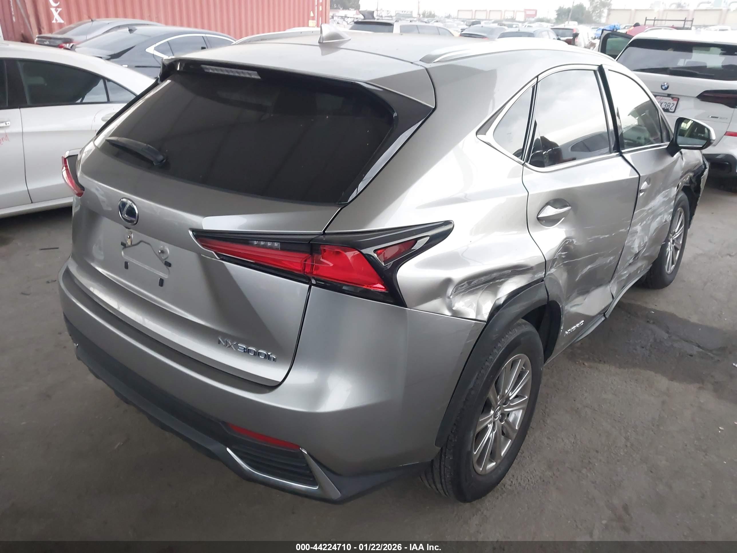 LEXUS NX image 4