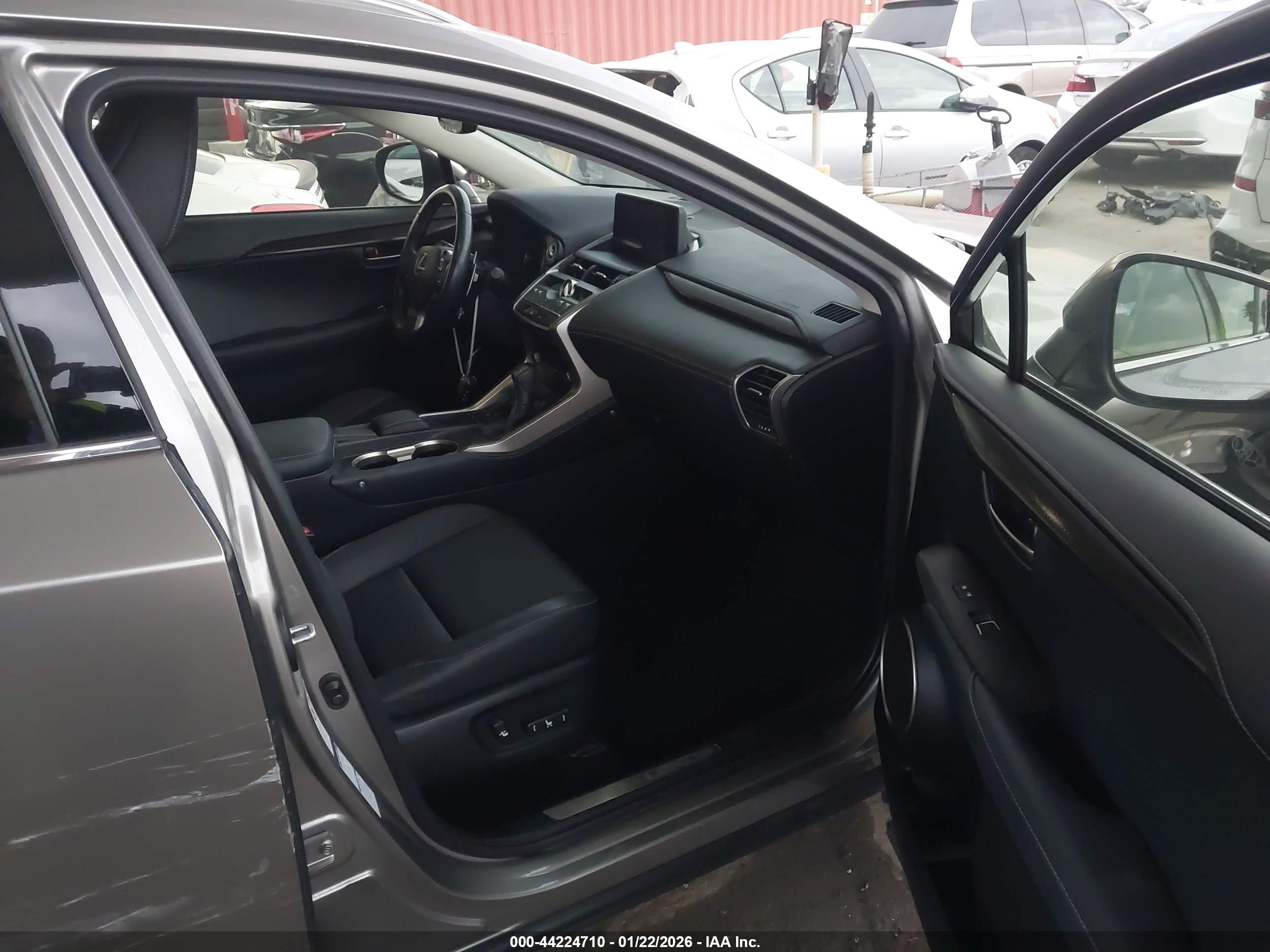 LEXUS NX image 5