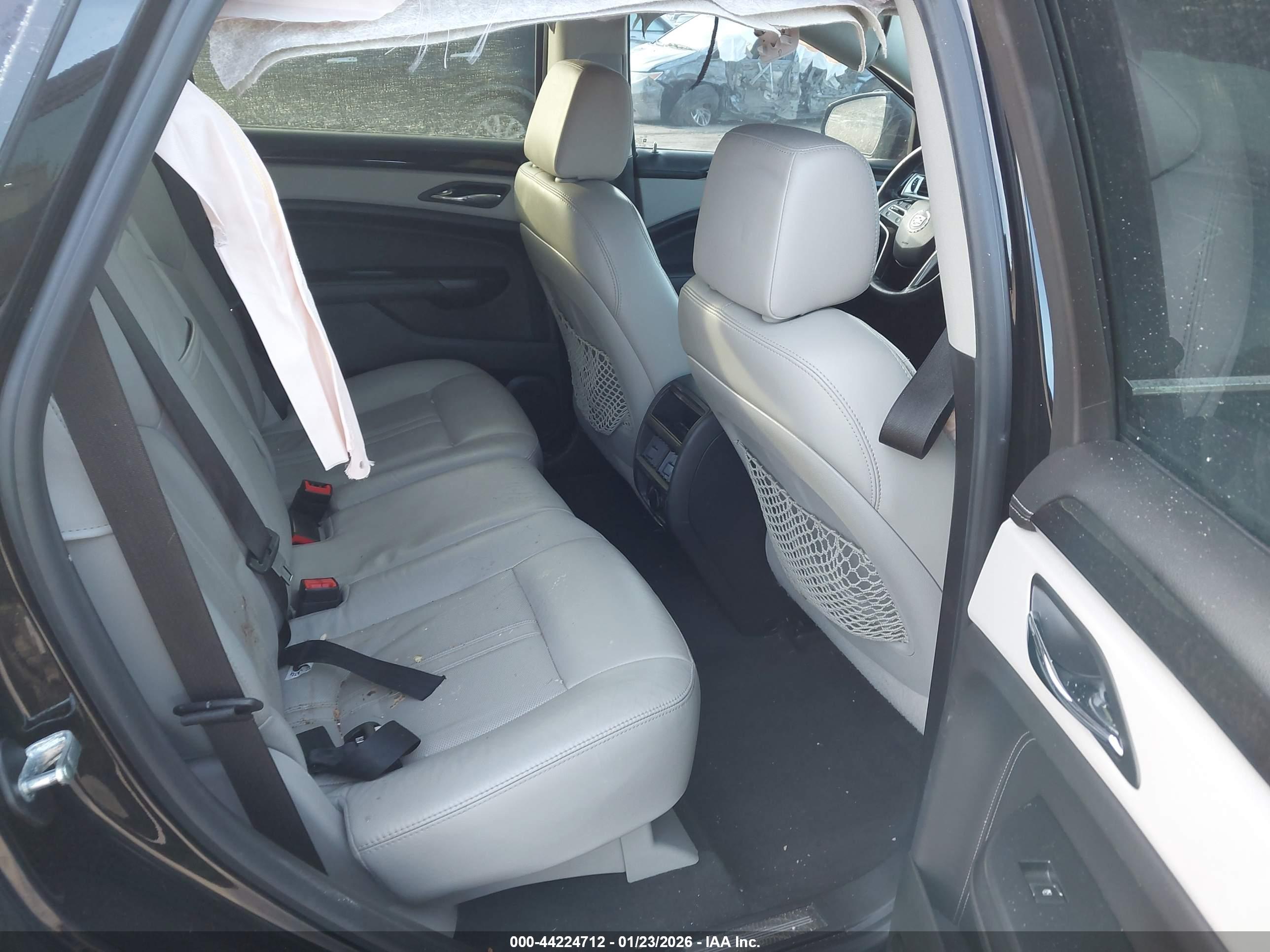 CADILLAC SRX image 8