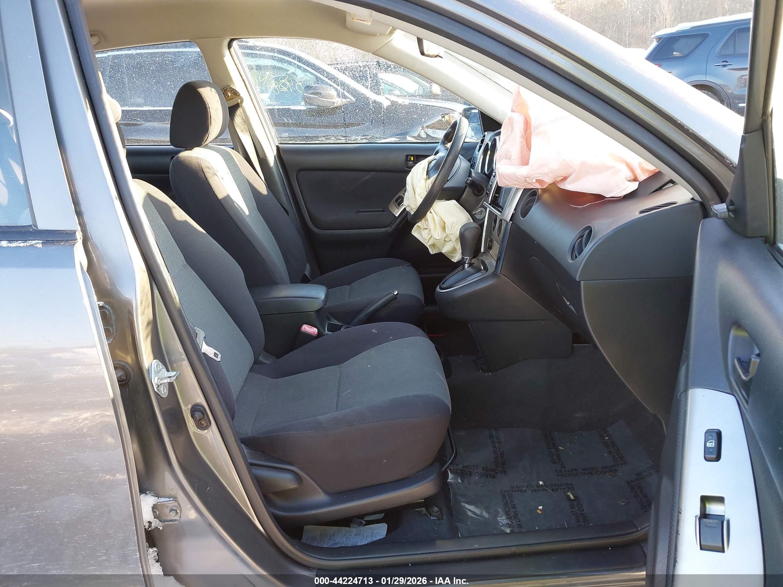 TOYOTA MATRIX image 5