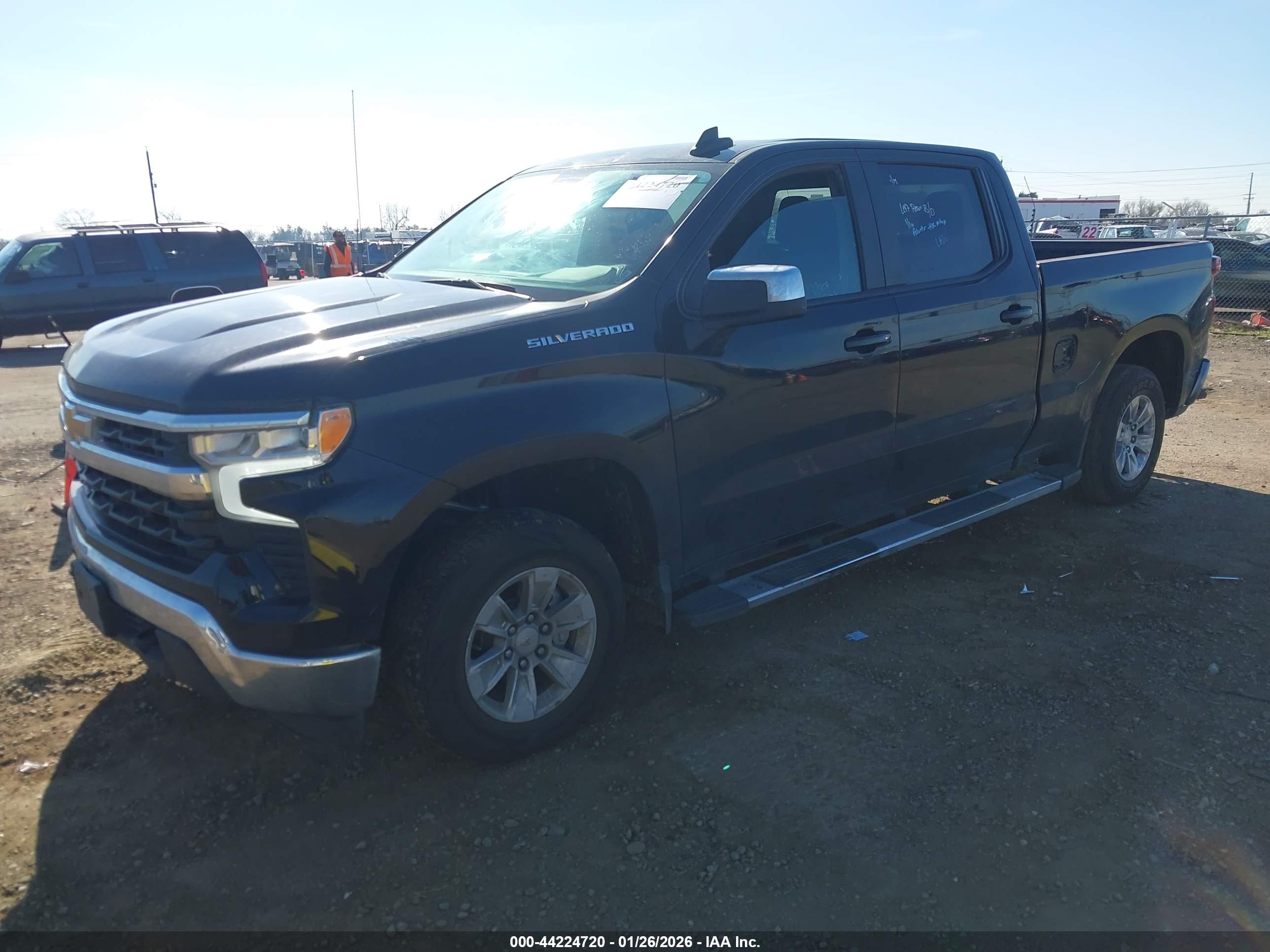 CHEVROLET SILVERADO image 2