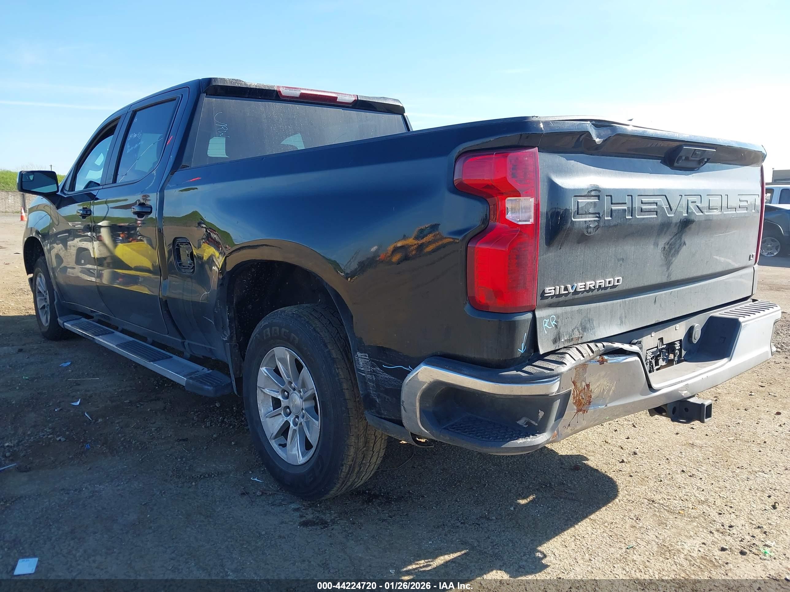 CHEVROLET SILVERADO image 6