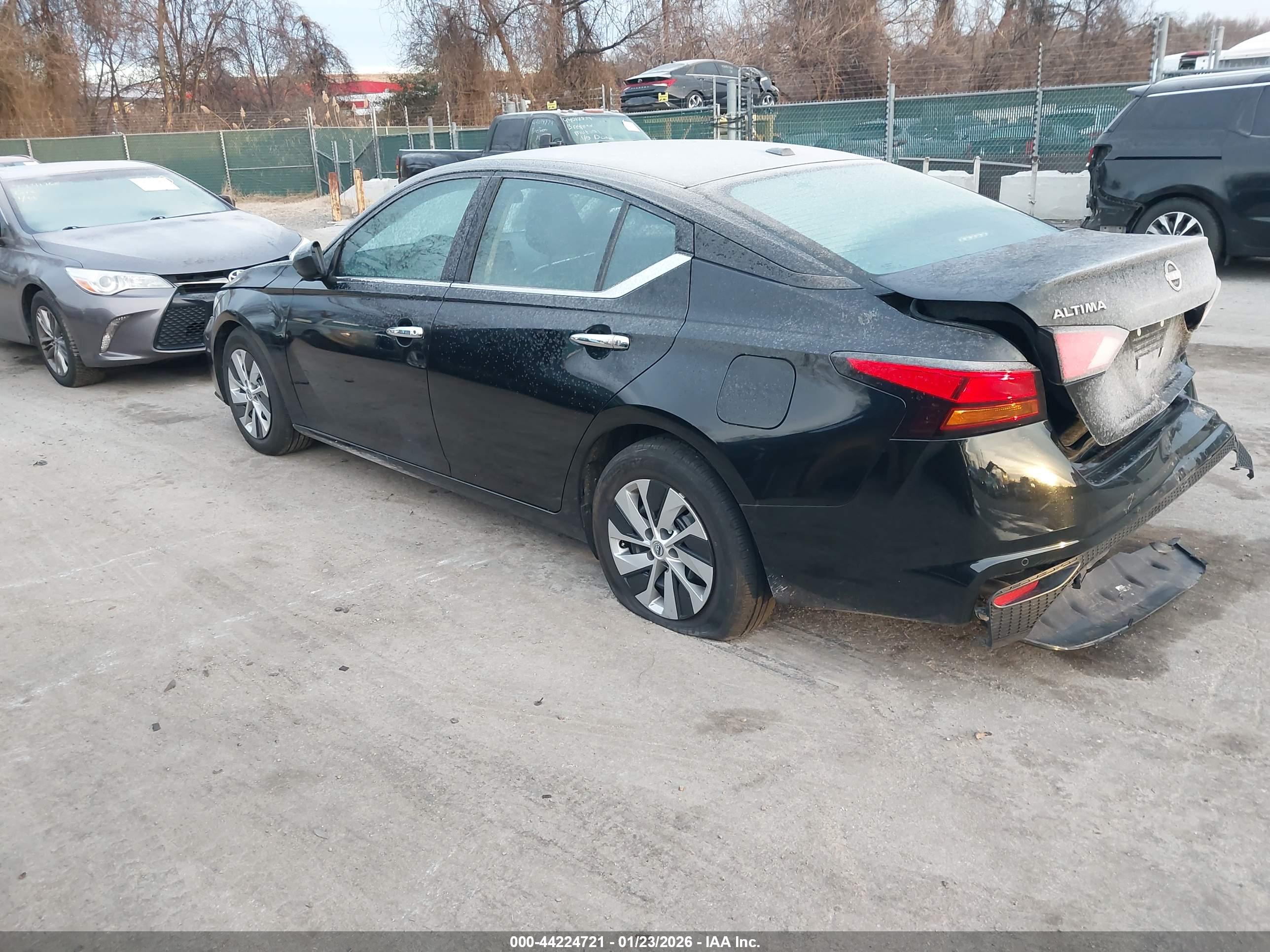 NISSAN ALTIMA image 3