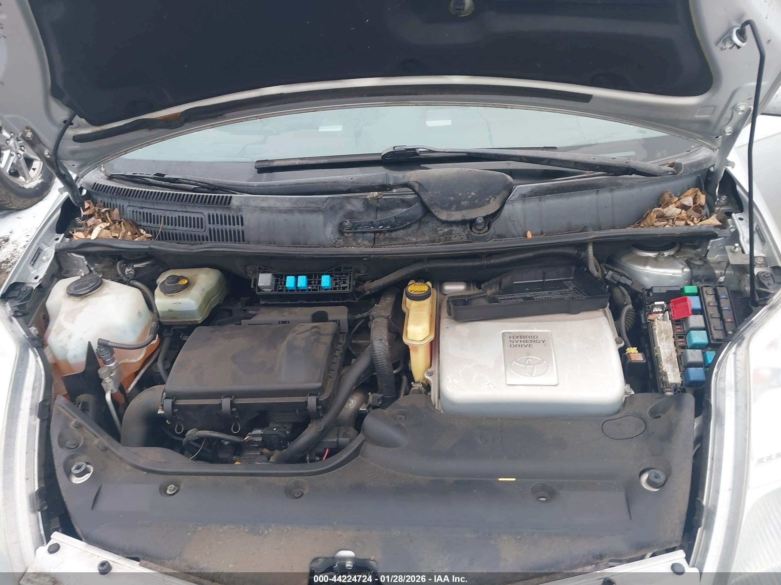 TOYOTA PRIUS image 10