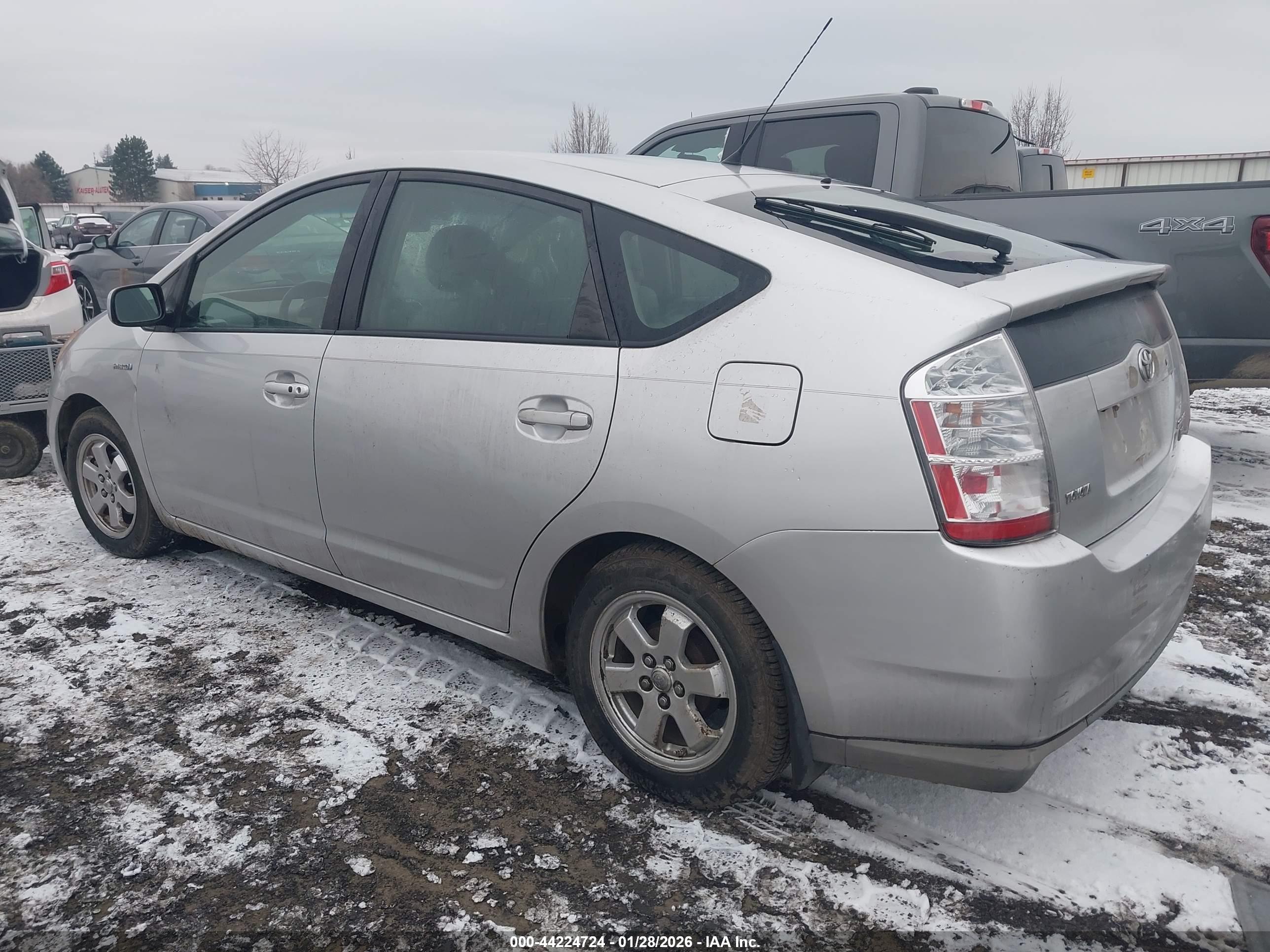 TOYOTA PRIUS image 3