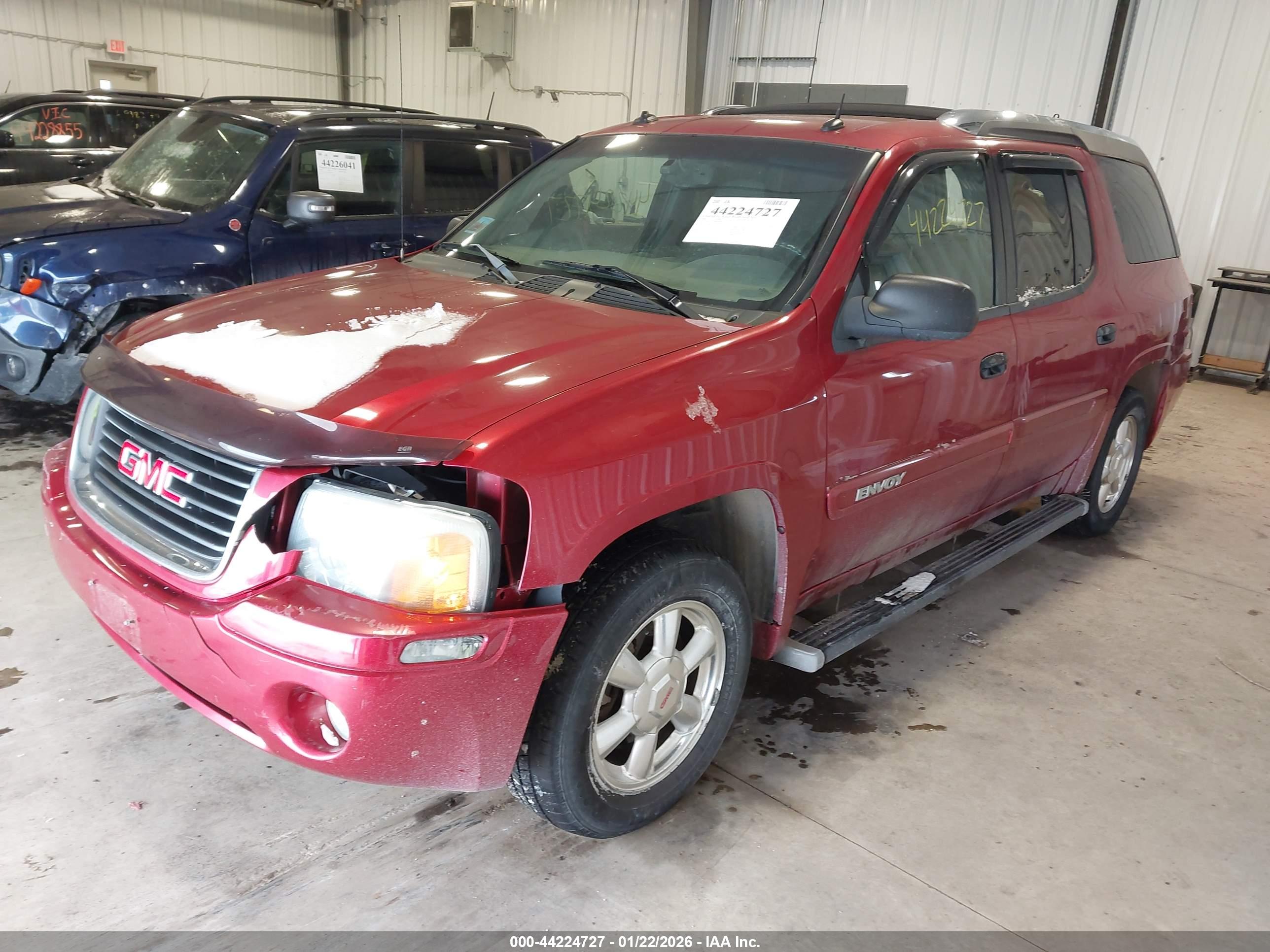 GMC ENVOY image 2