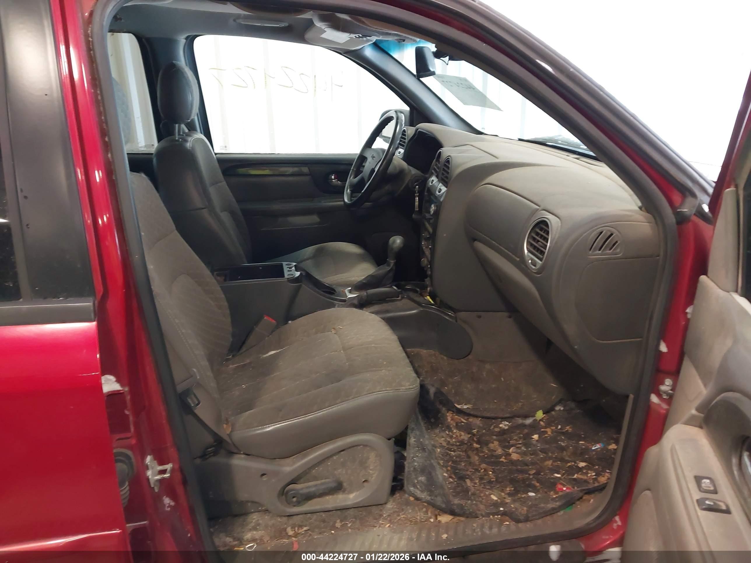 GMC ENVOY image 5
