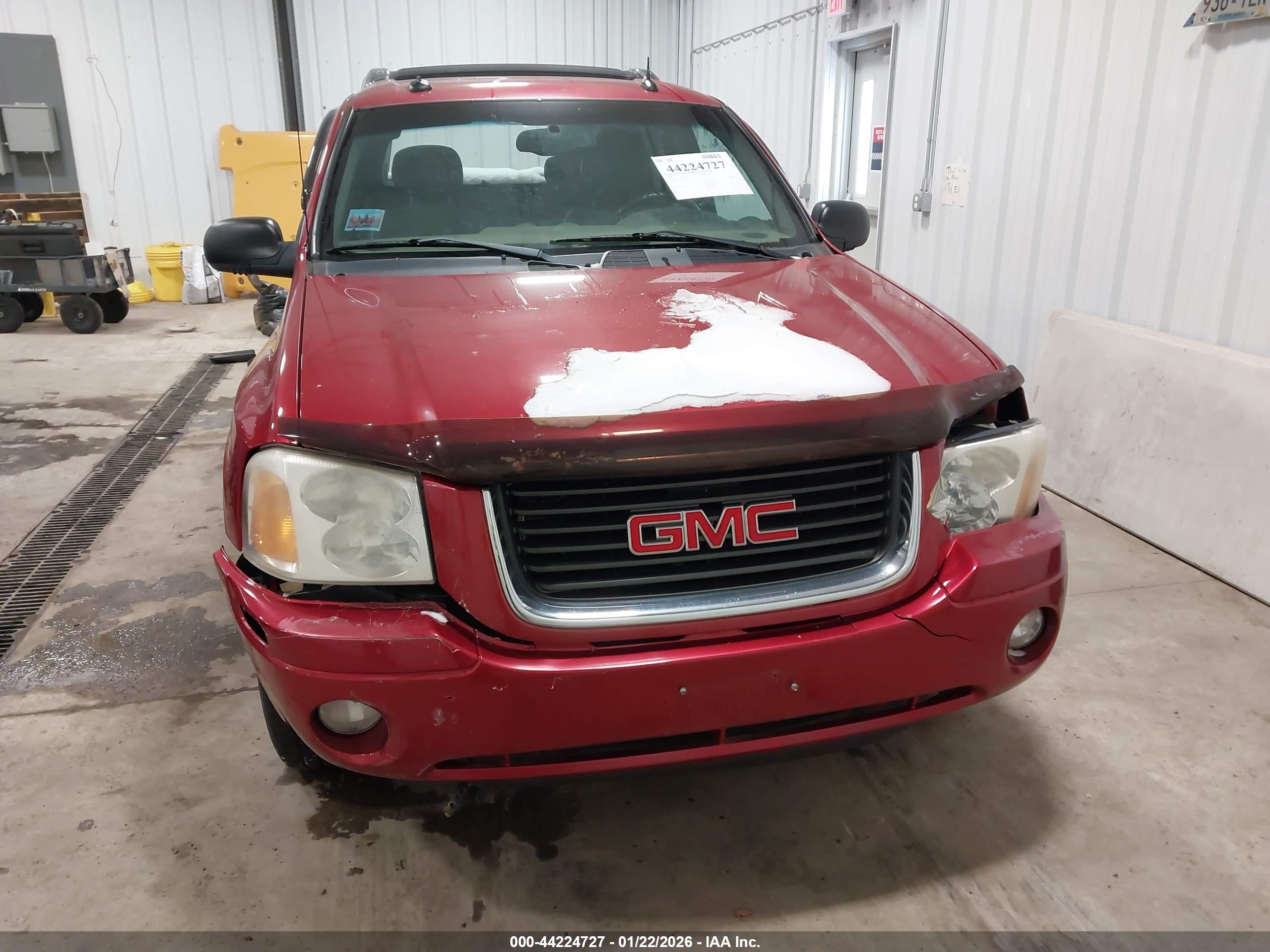 GMC ENVOY image 6