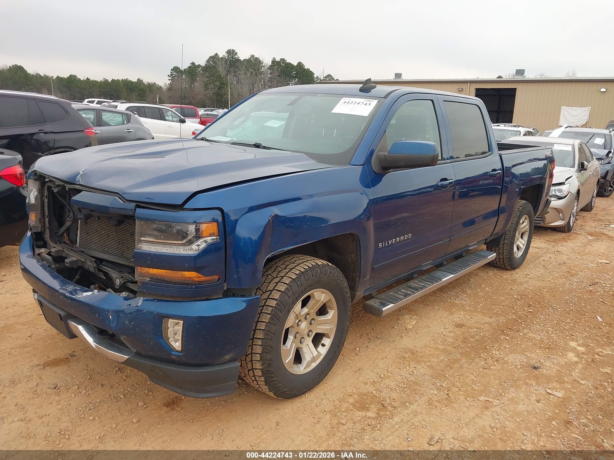 CHEVROLET SILVERADO image 2
