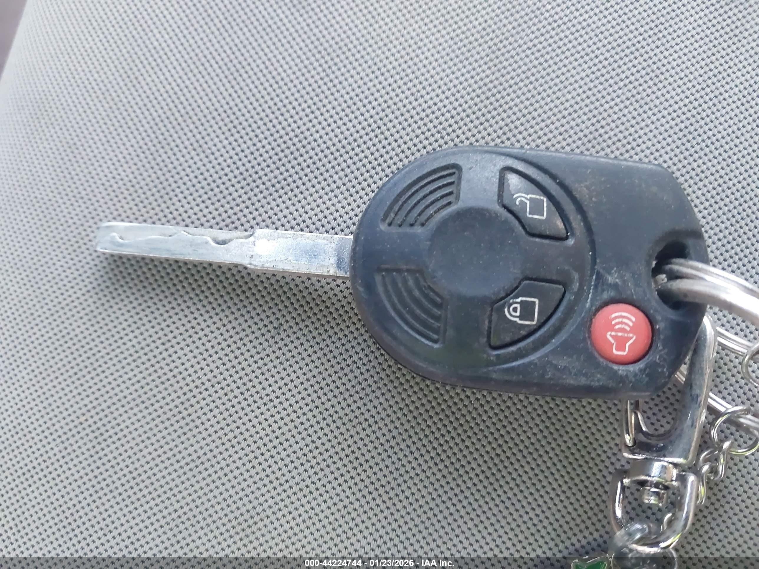 FORD ESCAPE image 11