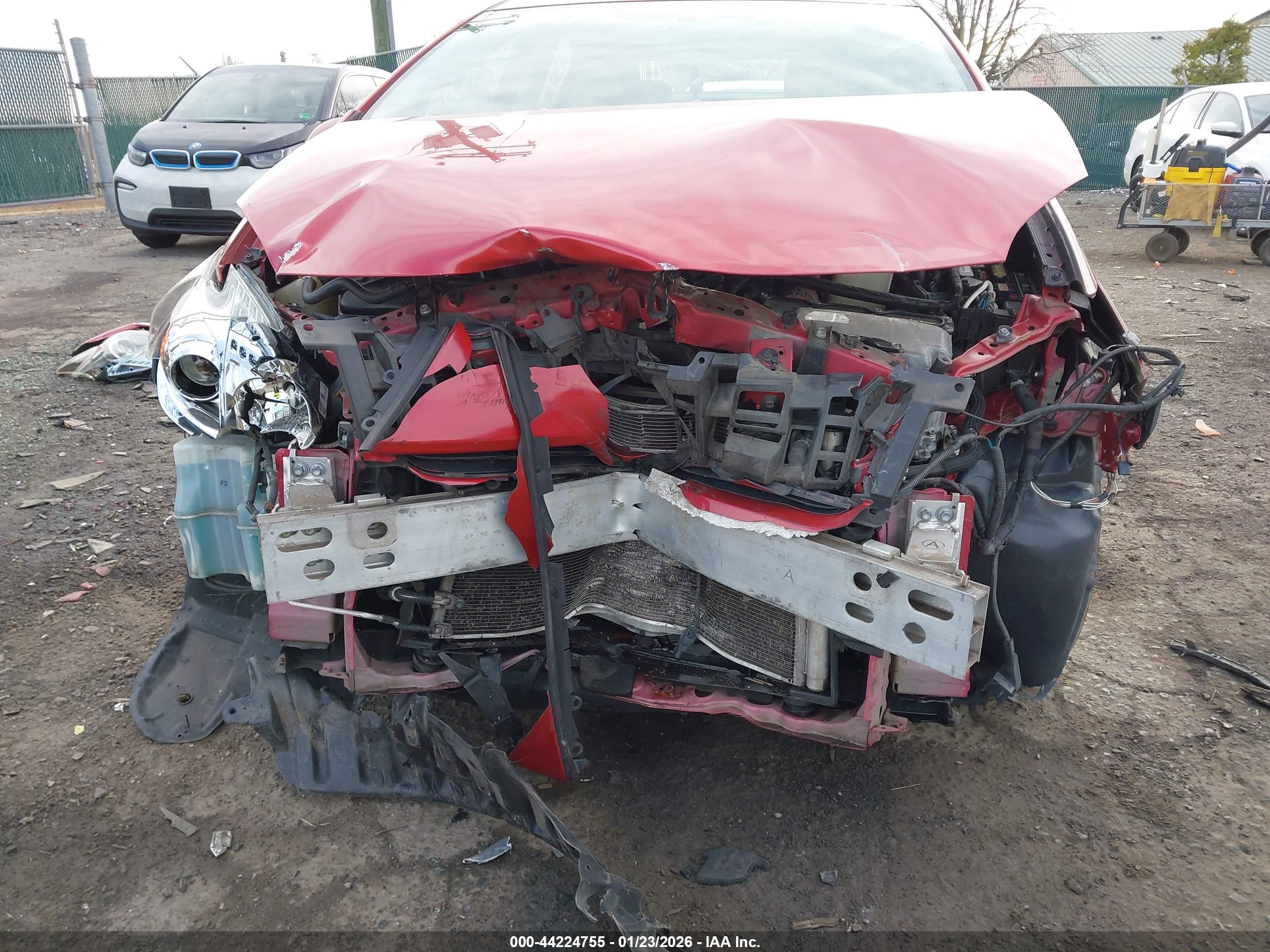 TOYOTA PRIUS image 6