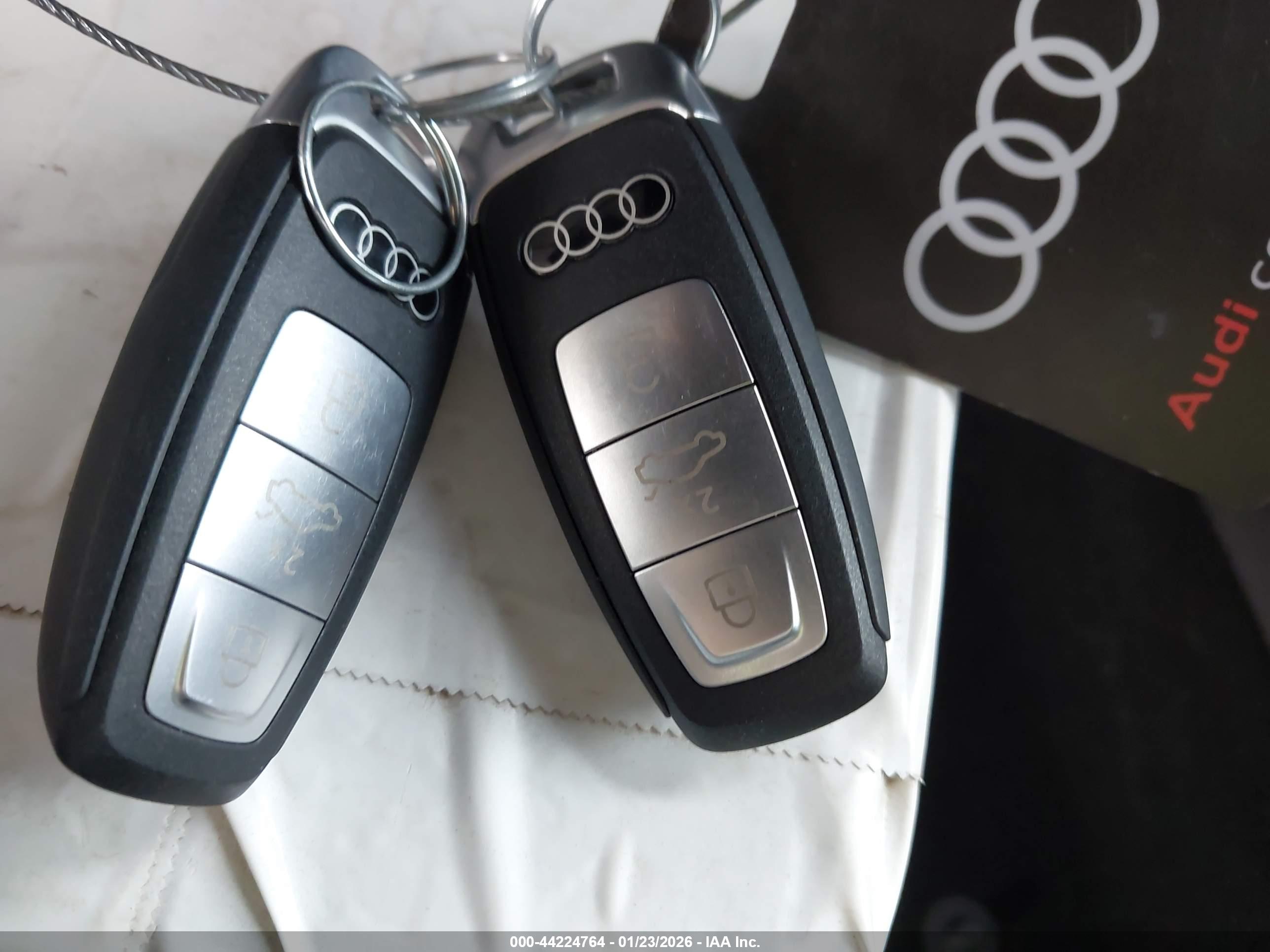 AUDI Q4 image 11