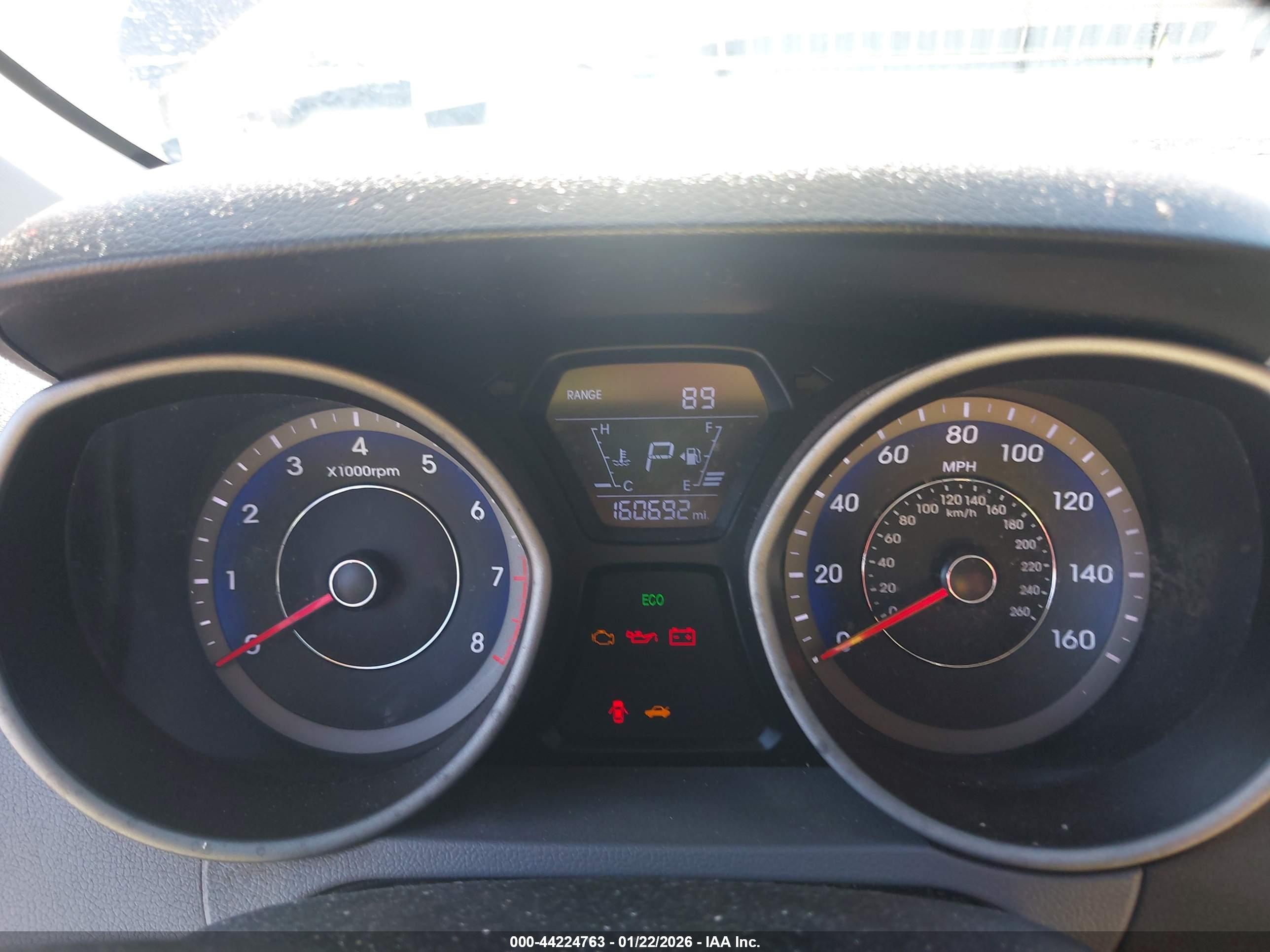HYUNDAI ELANTRA image 7