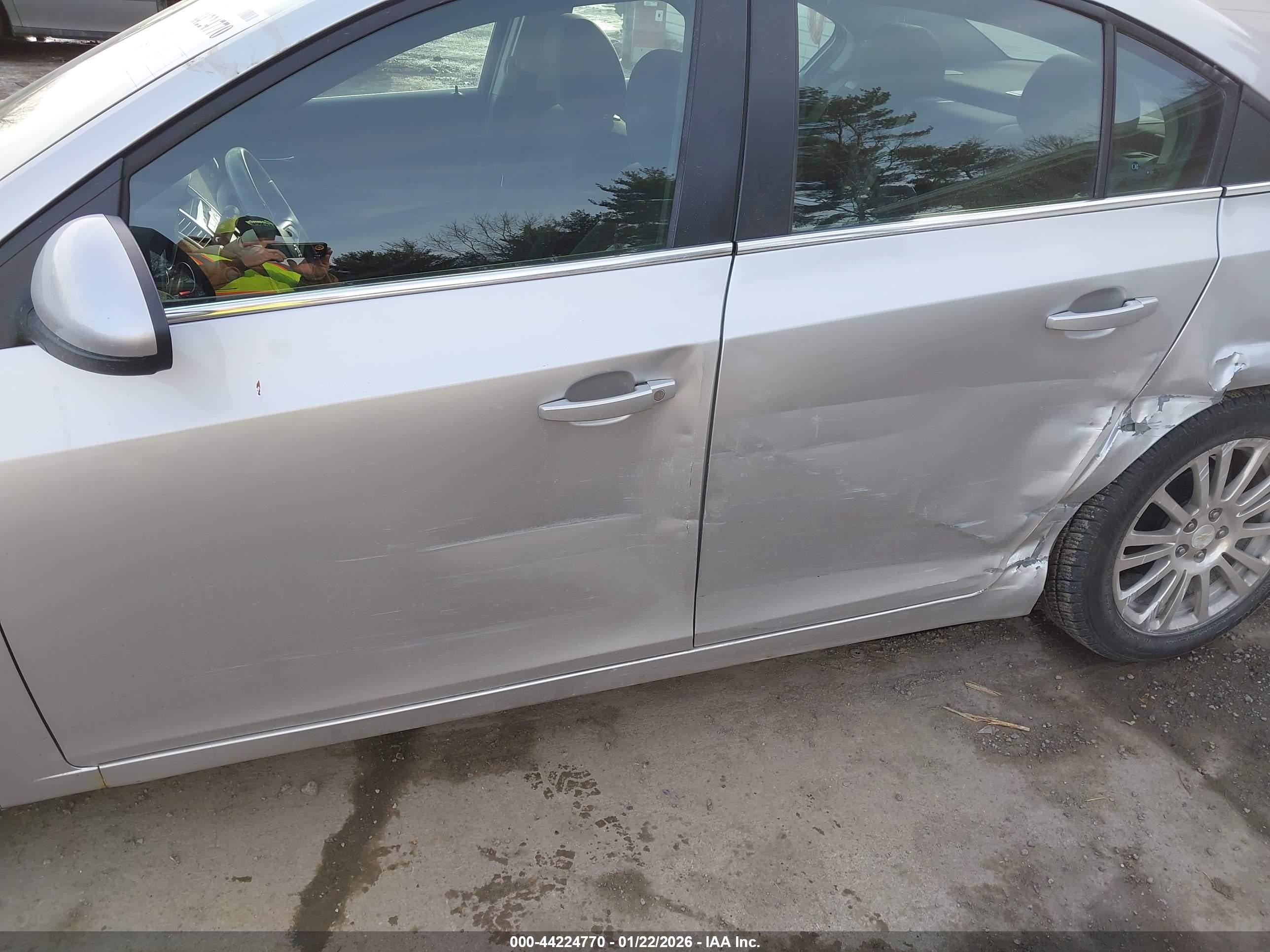 CHEVROLET CRUZE image 6