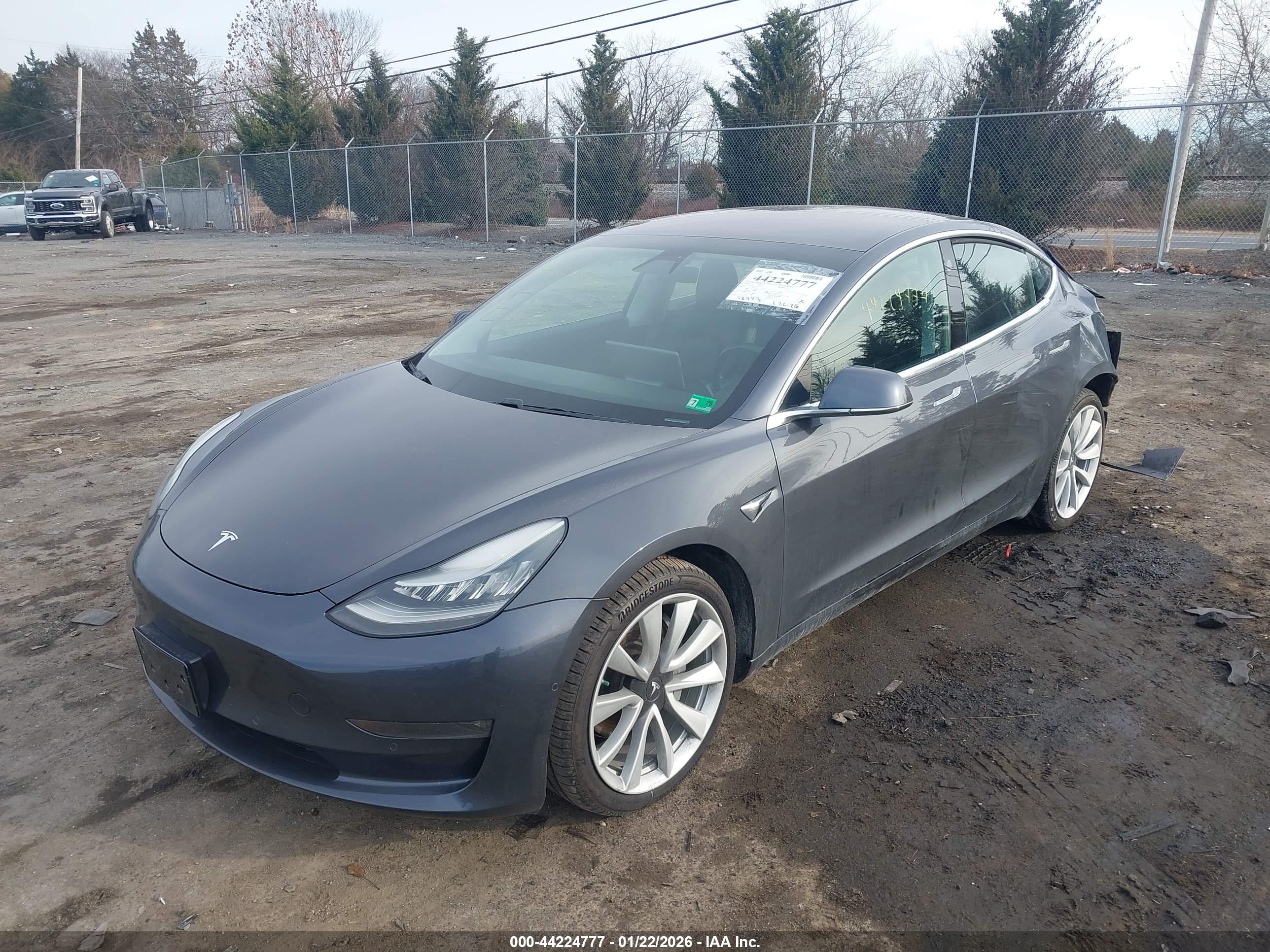 TESLA MODEL image 2