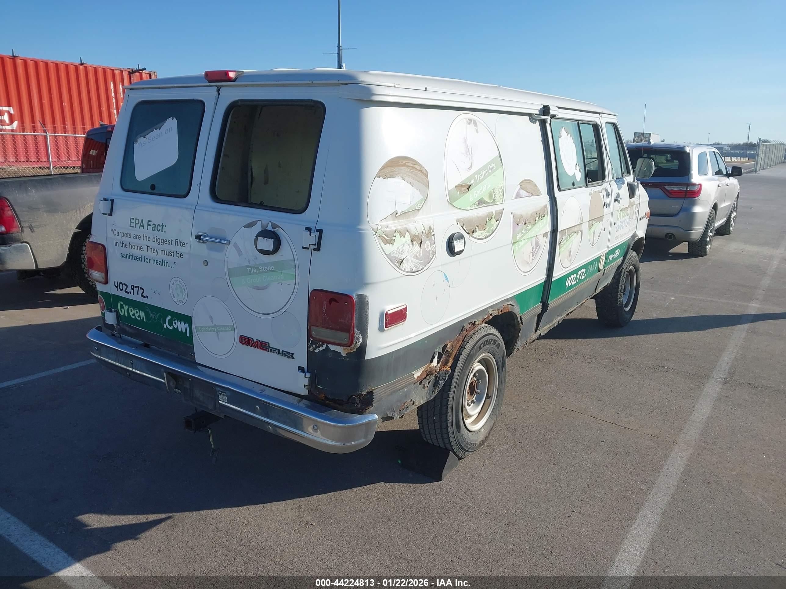 GMC VANDURA image 4