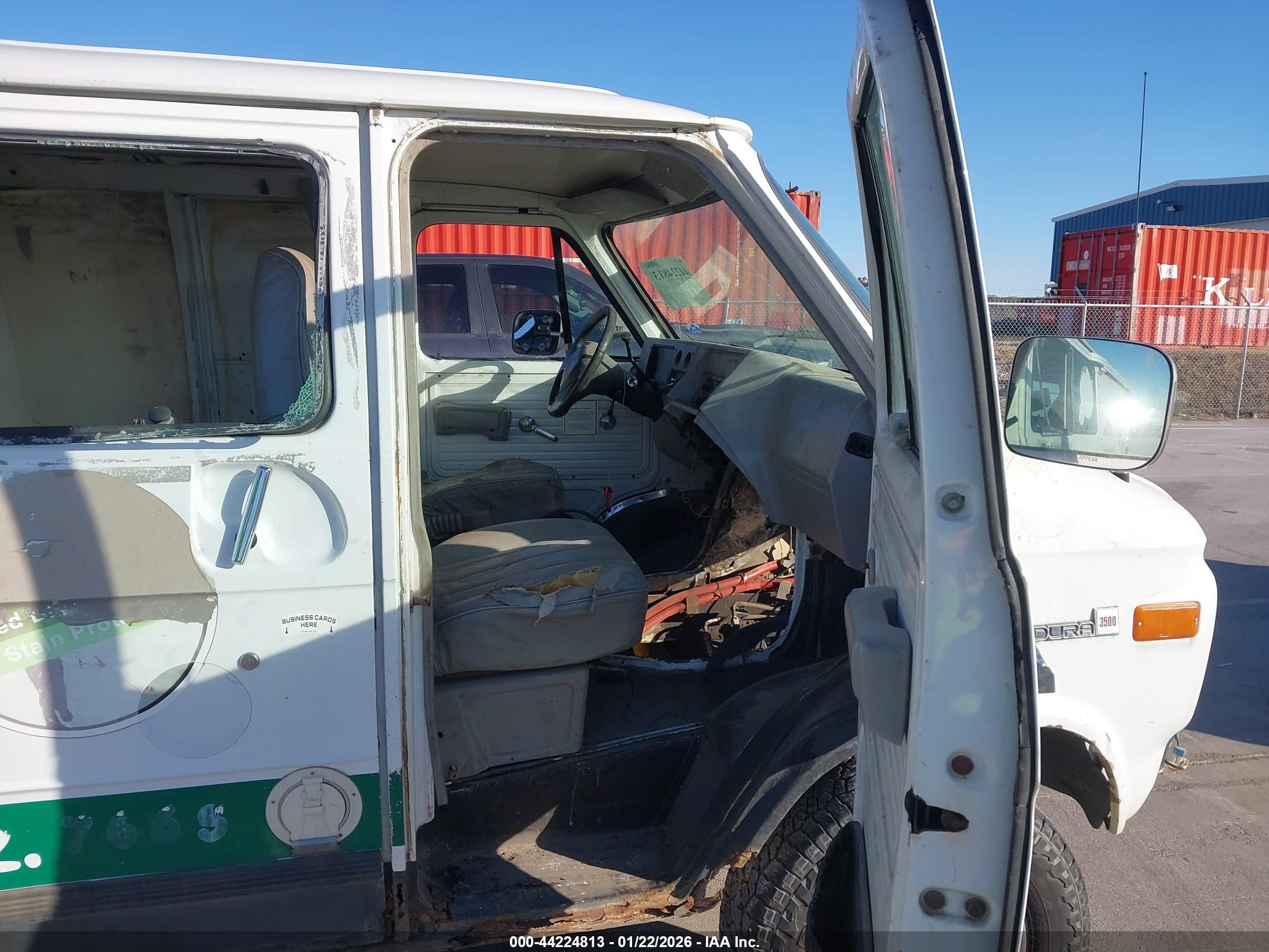 GMC VANDURA image 5