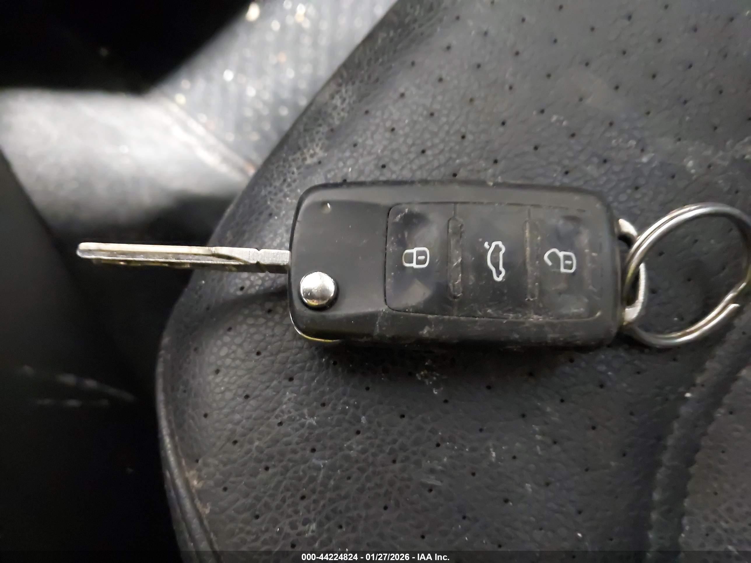 VOLKSWAGEN PASSAT image 11
