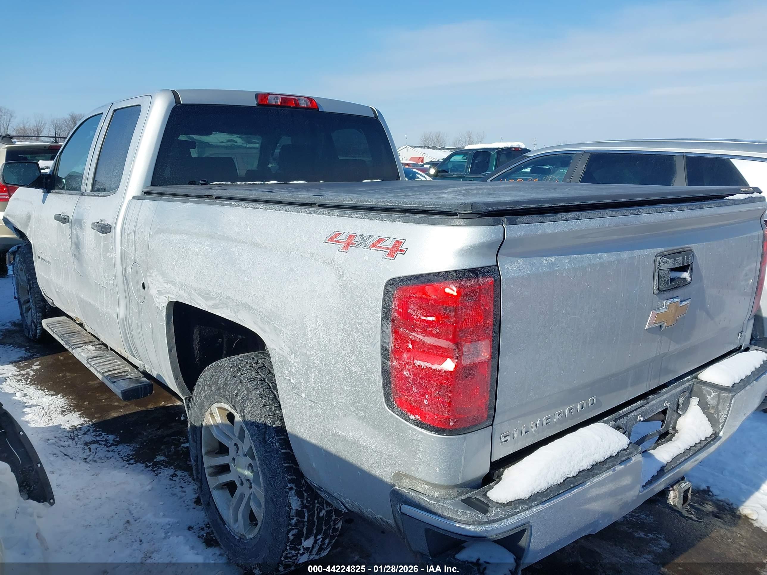 CHEVROLET SILVERADO image 3