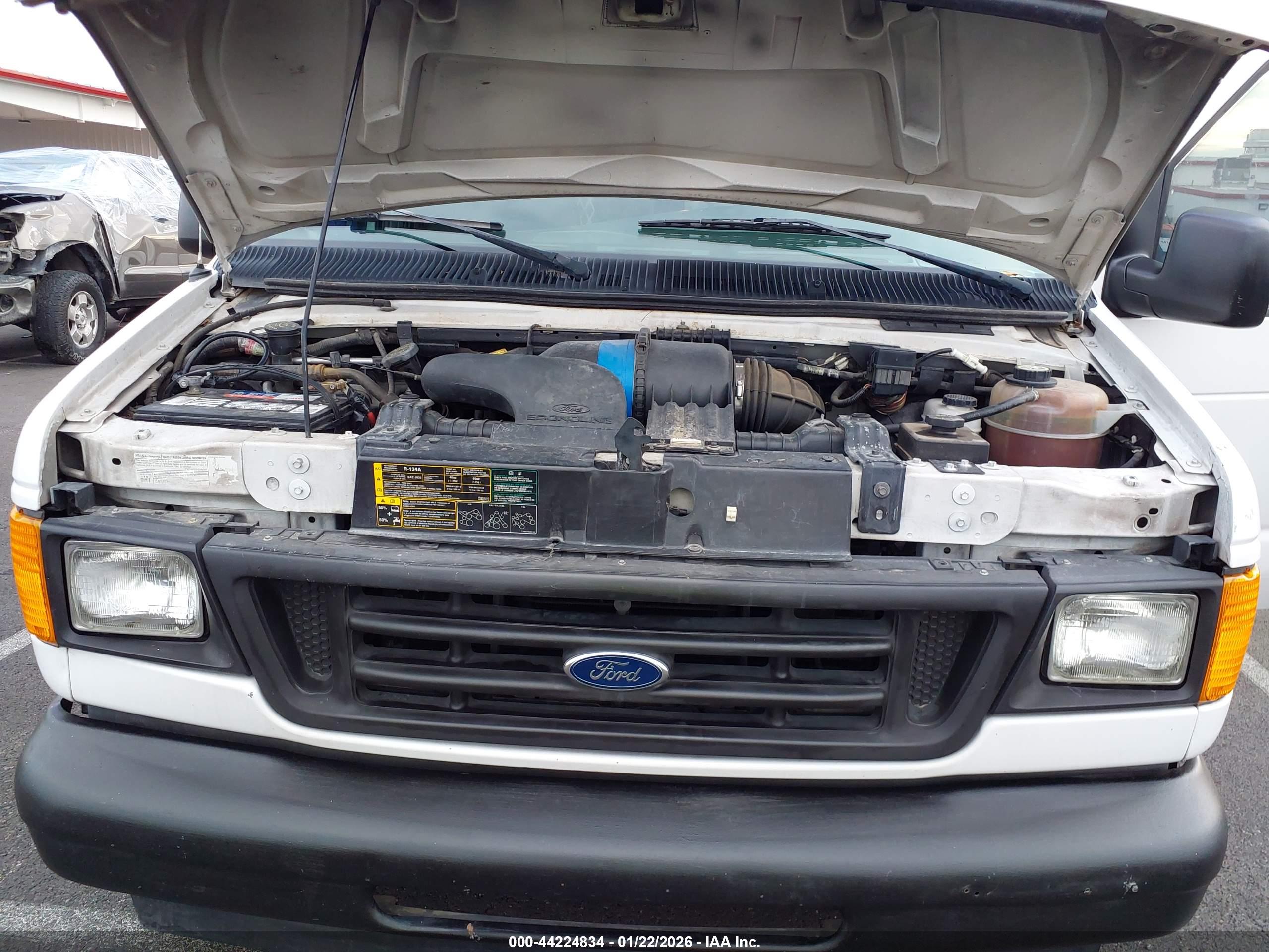FORD E-150 image 10