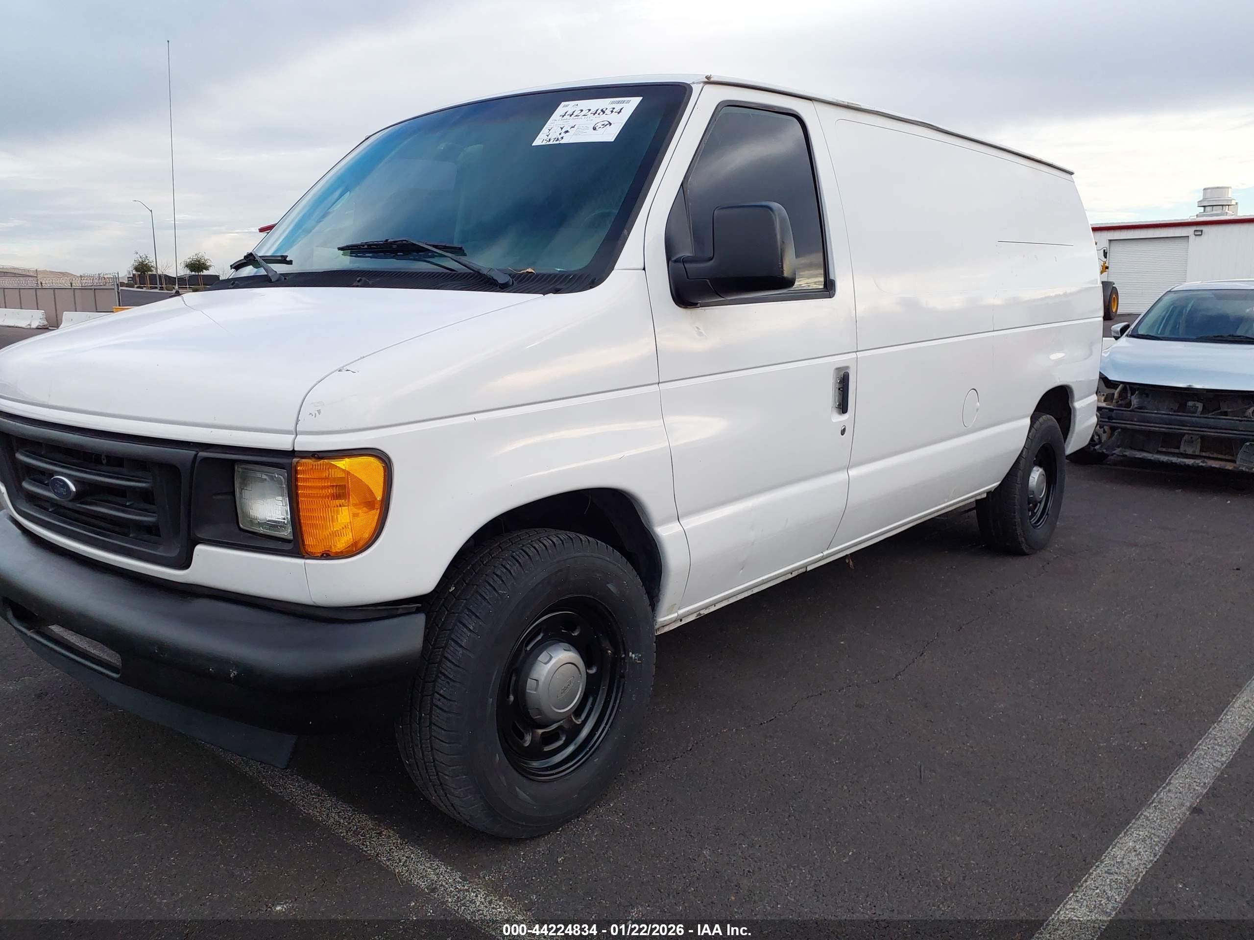 FORD E-150 image 2