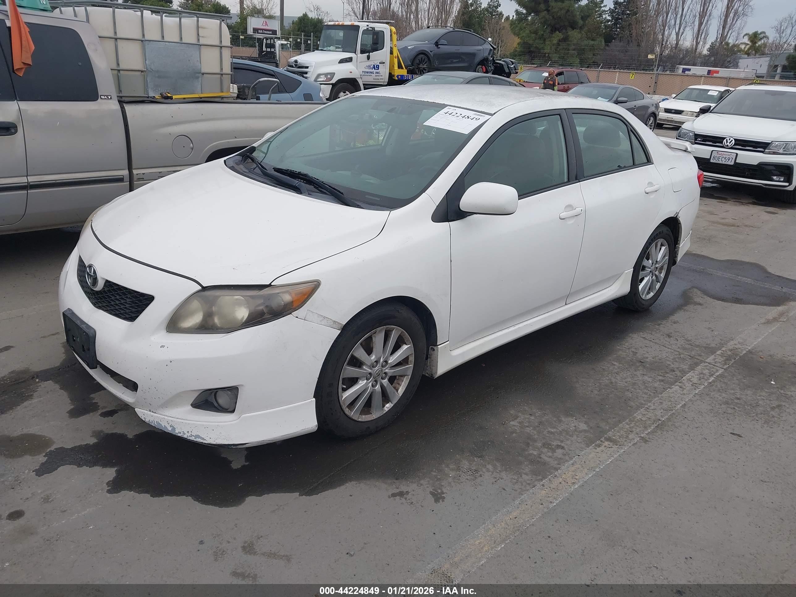 TOYOTA COROLLA image 2