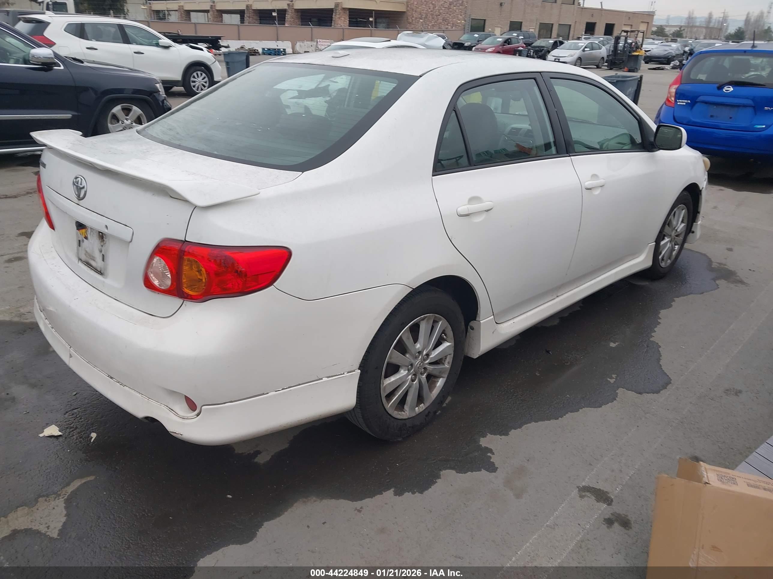 TOYOTA COROLLA image 4