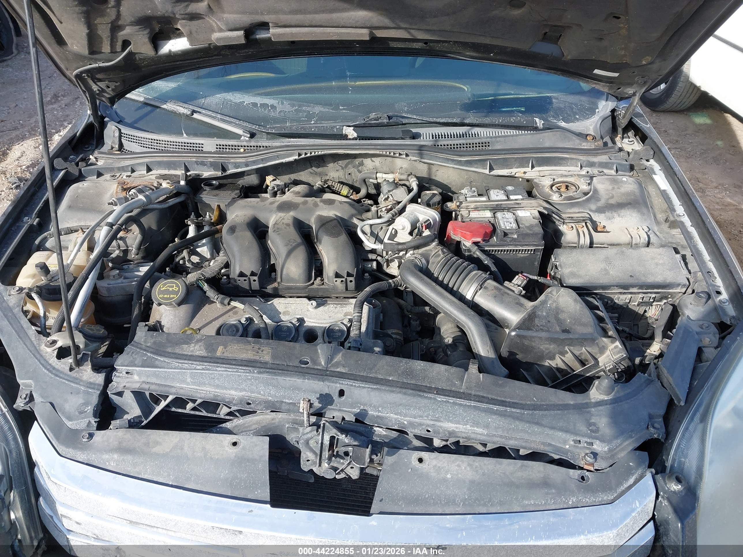 FORD FUSION image 10