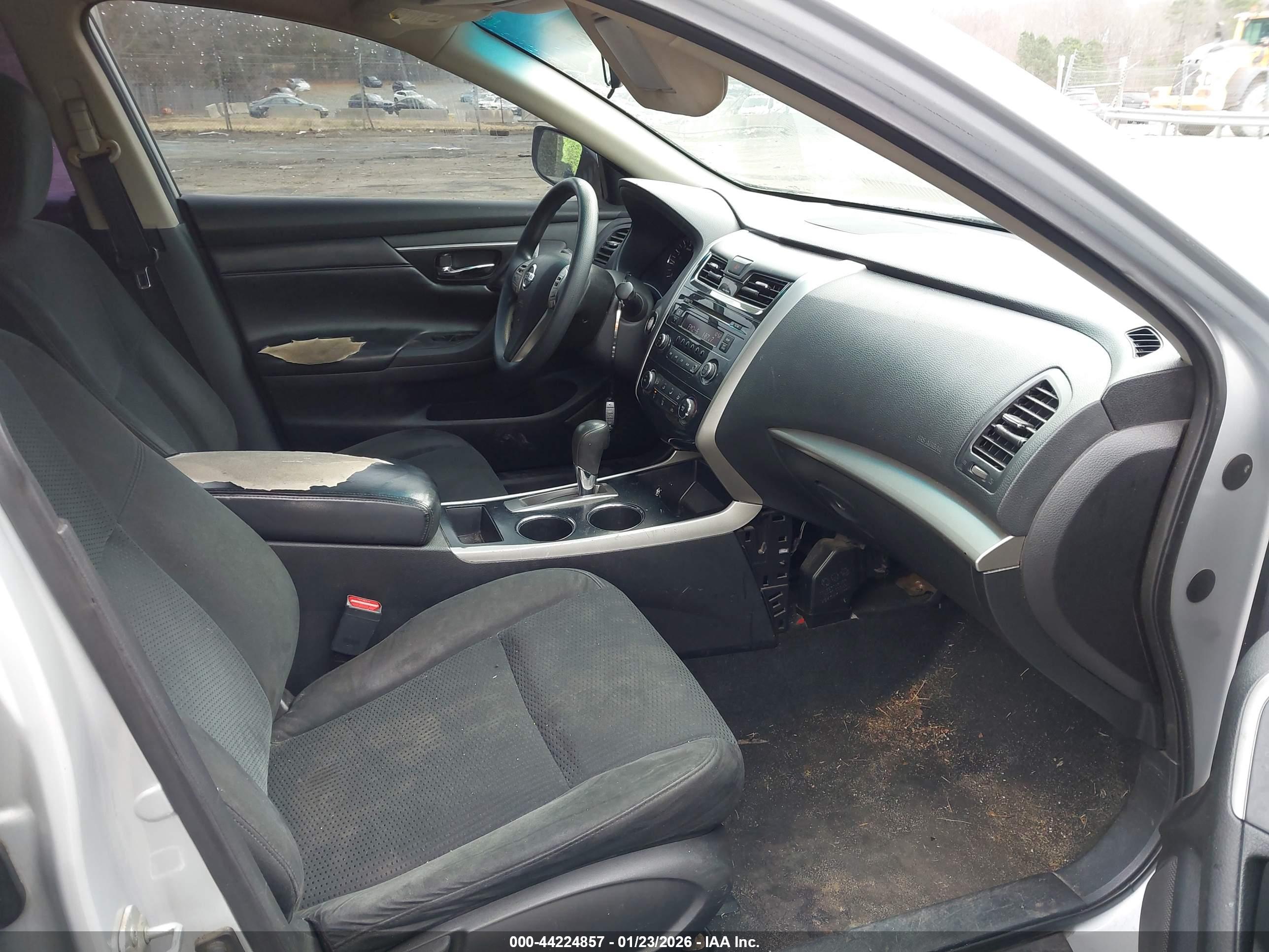 NISSAN ALTIMA image 5