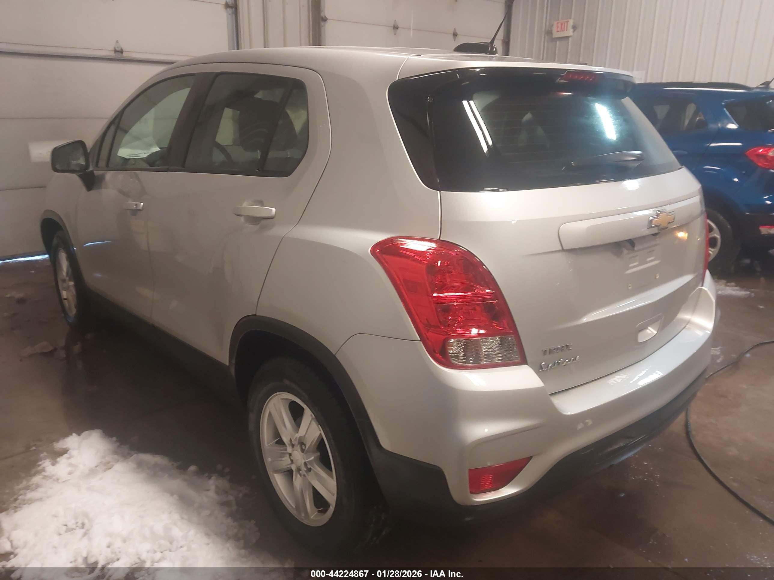 CHEVROLET TRAX image 3