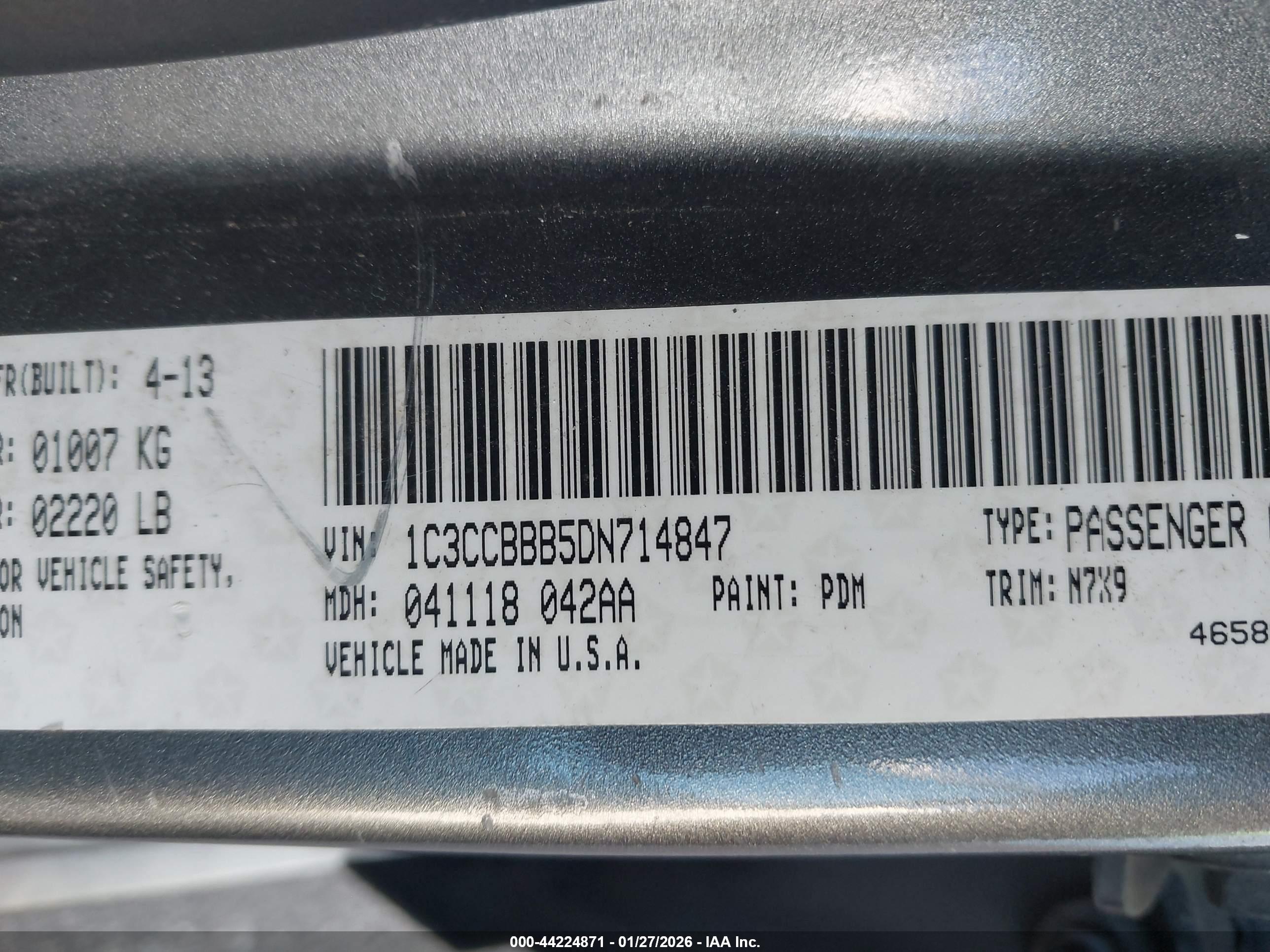 CHRYSLER 200 image 9