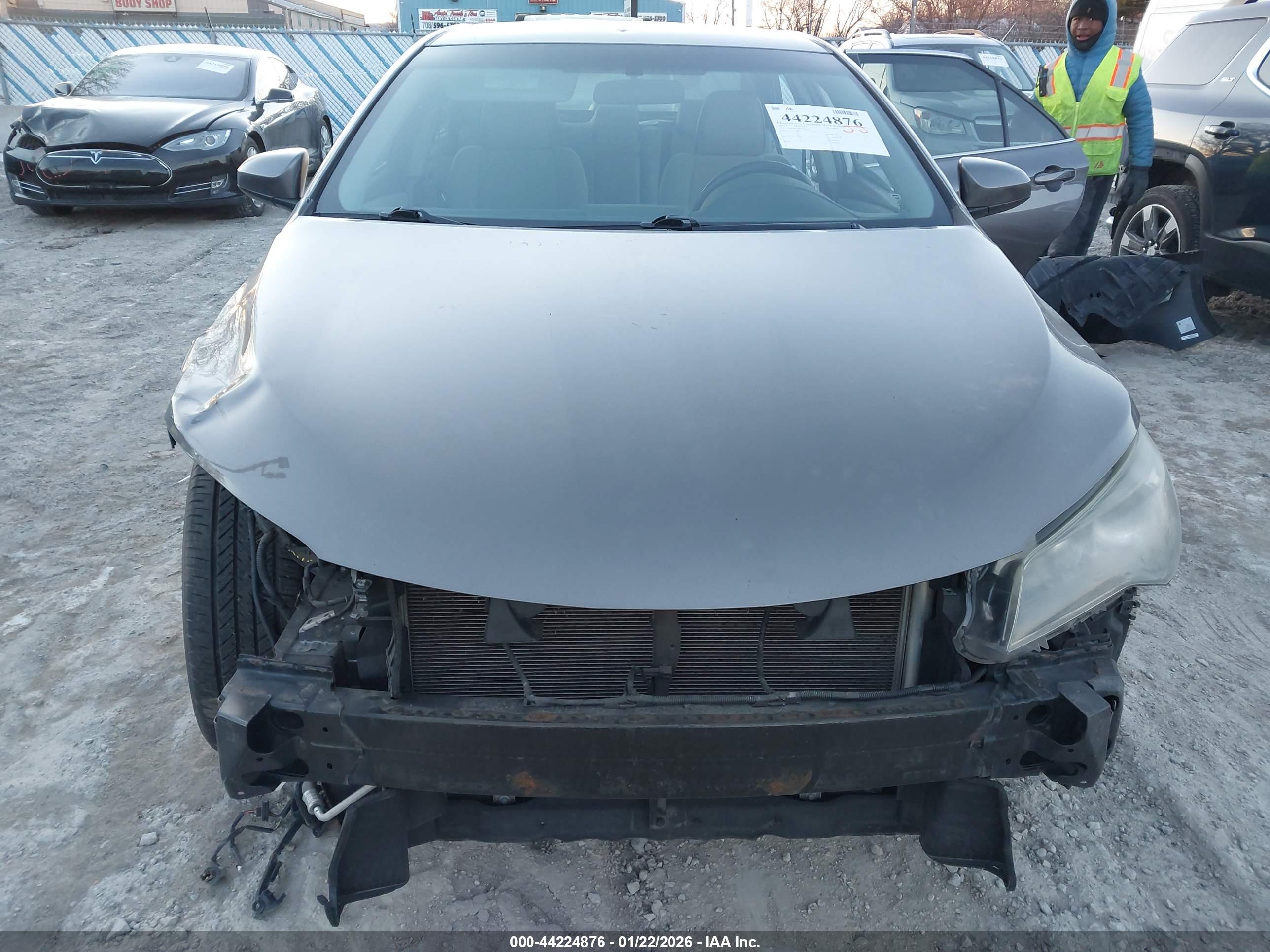 TOYOTA CAMRY image 6