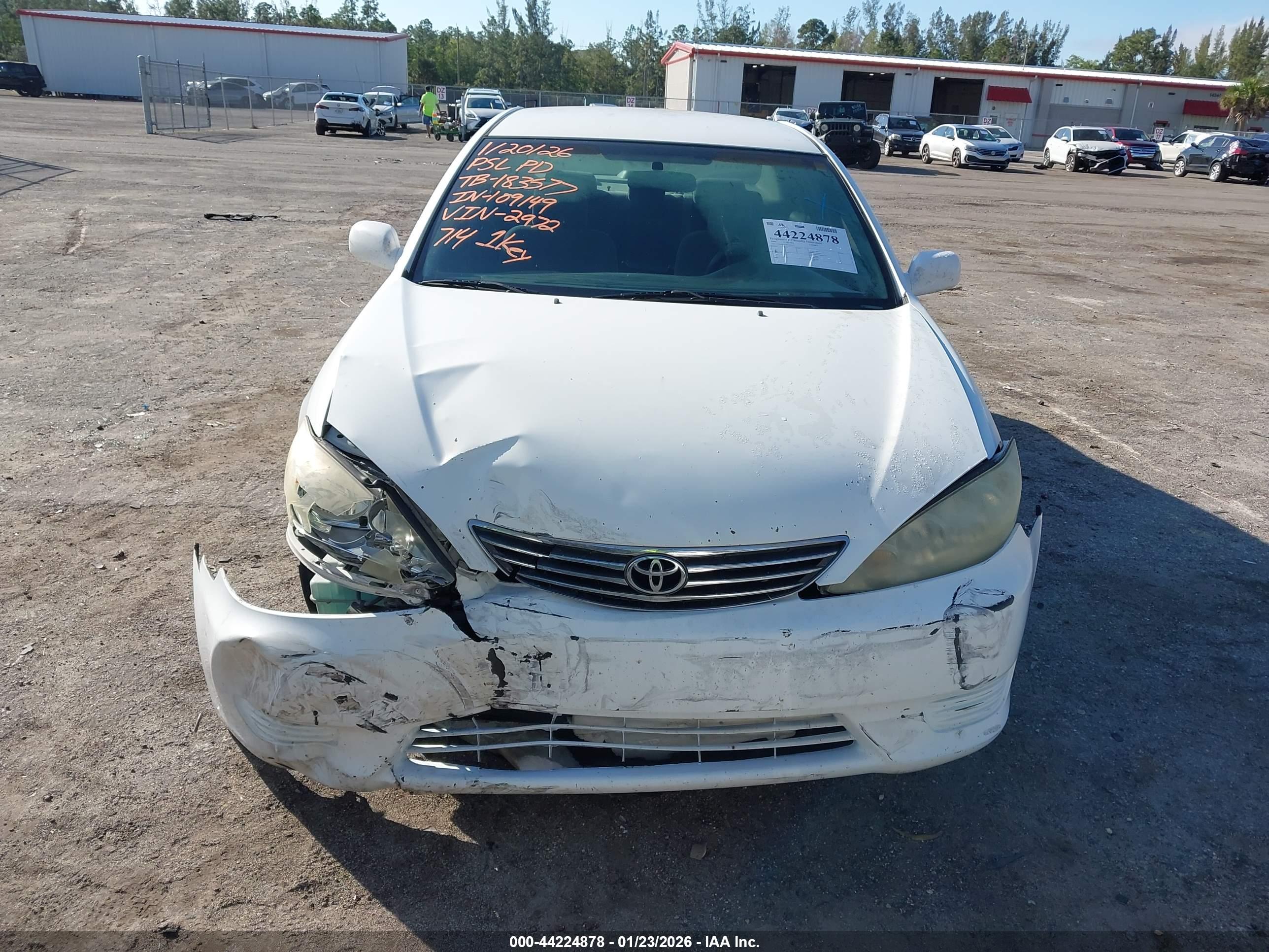 TOYOTA CAMRY image 6