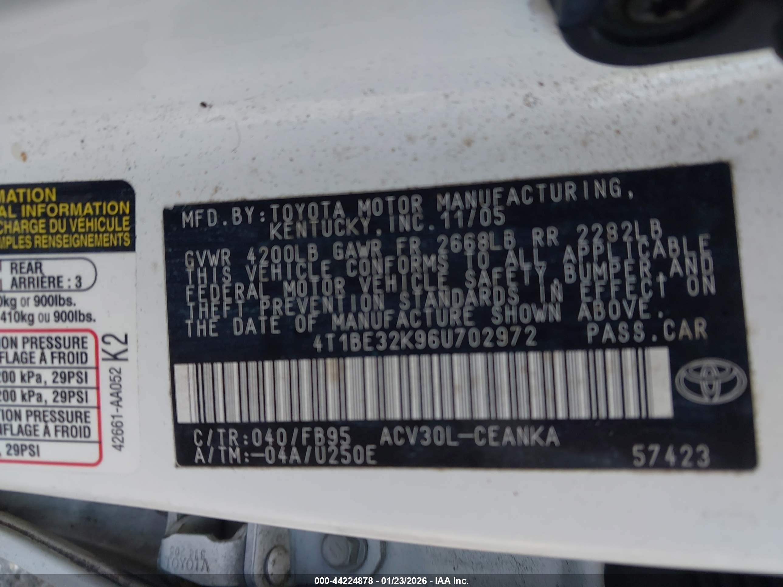 TOYOTA CAMRY image 9