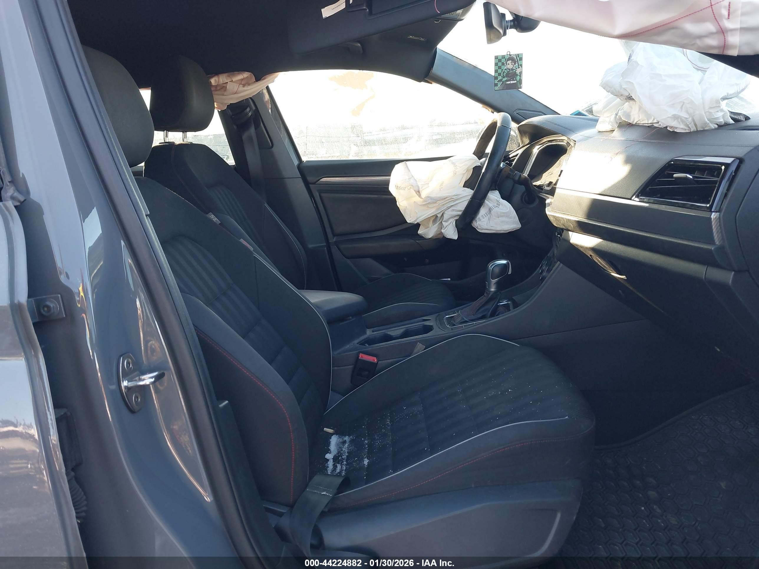 VOLKSWAGEN JETTA image 5