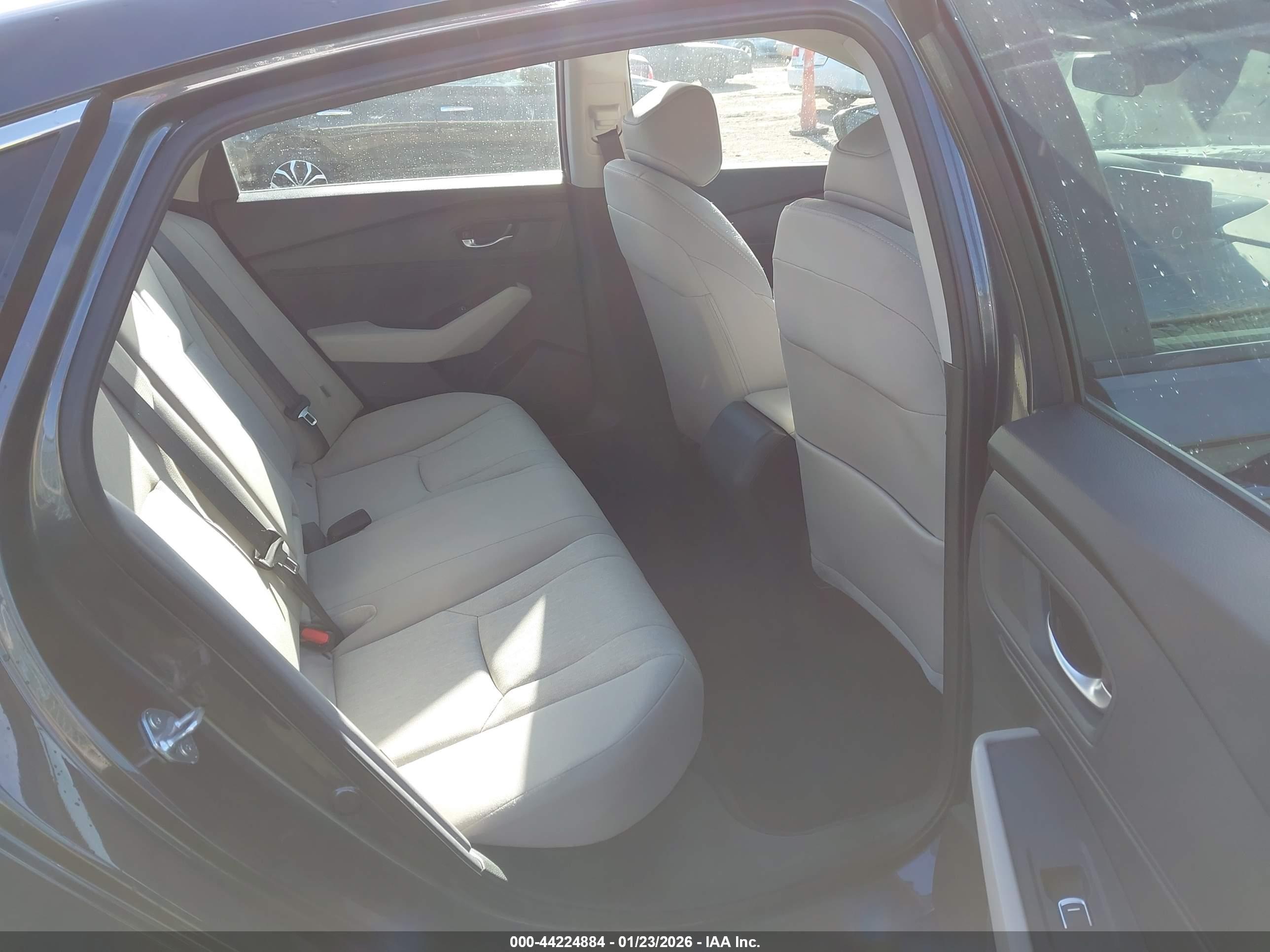 HONDA ACCORD image 8